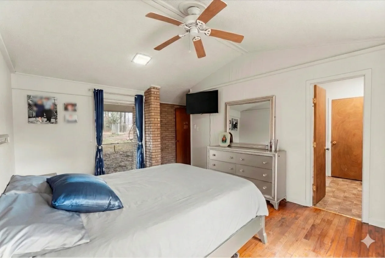 Single Family Residence For Sale in Titus County , 106 Lively Avenue, Mt Pleasant, Texas 75455, 3 Bedroom, 2 Bathroom, Garage spaces, 1,888 Sqft, built in 1967, mls#21371573, Real Estate Agent in Mt Pleasant, Homes For Sale in Titus county, Homes For Sale in Mt Pleasant, Realtor in Mt Pleasant Texas, Real Estate Brokerage Independent Realty Texas, Luminita Cordes Realtor