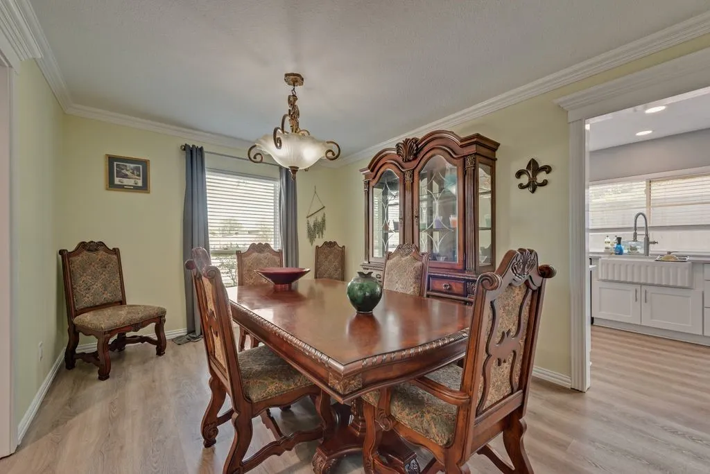 Single Family Residence For Sale in Dallas County , 1838 Sandra Lane, Grand Prairie, Texas 75052, 3 Bedroom, 2 Bathroom, 2 Garage spaces, 1,591 Sqft, built in 1978, mls#21369802, Real Estate Agent in Grand Prairie, Homes For Sale in Dallas county, Homes For Sale in Grand Prairie, Realtor in Grand Prairie Texas, Real Estate Brokerage Independent Realty Texas, Luminita Cordes Realtor