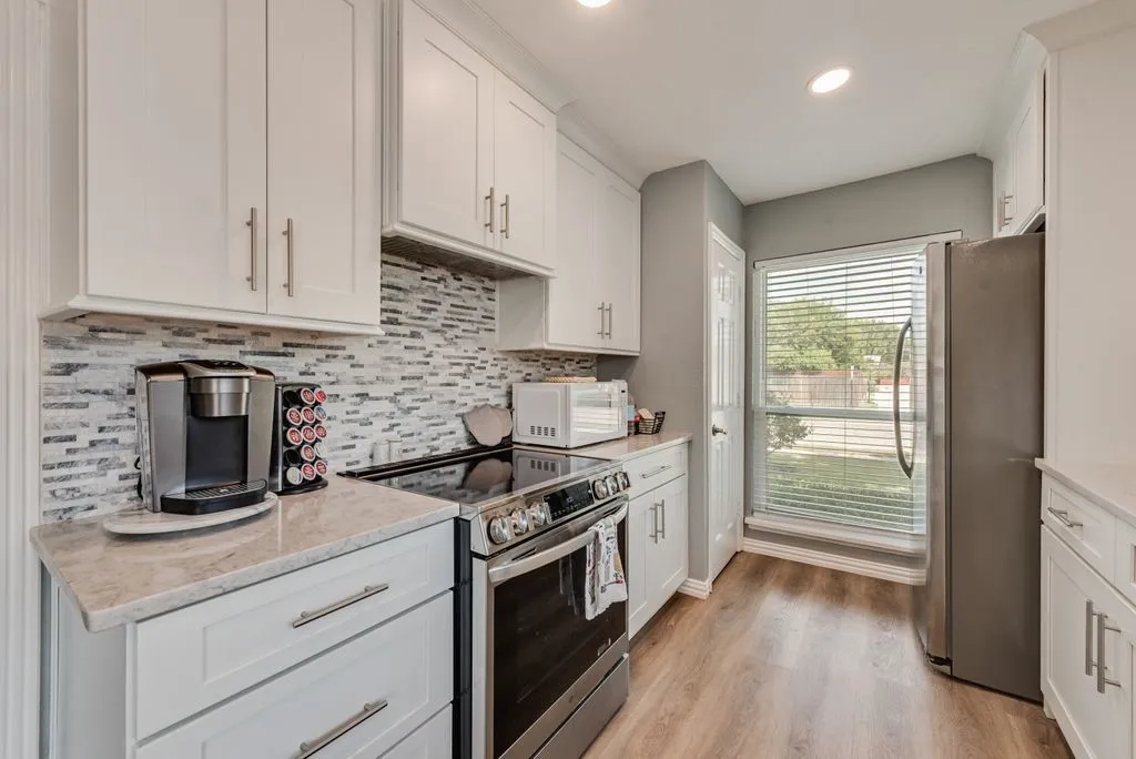 Single Family Residence For Sale in Dallas County , 1838 Sandra Lane, Grand Prairie, Texas 75052, 3 Bedroom, 2 Bathroom, 2 Garage spaces, 1,591 Sqft, built in 1978, mls#21369802, Real Estate Agent in Grand Prairie, Homes For Sale in Dallas county, Homes For Sale in Grand Prairie, Realtor in Grand Prairie Texas, Real Estate Brokerage Independent Realty Texas, Luminita Cordes Realtor