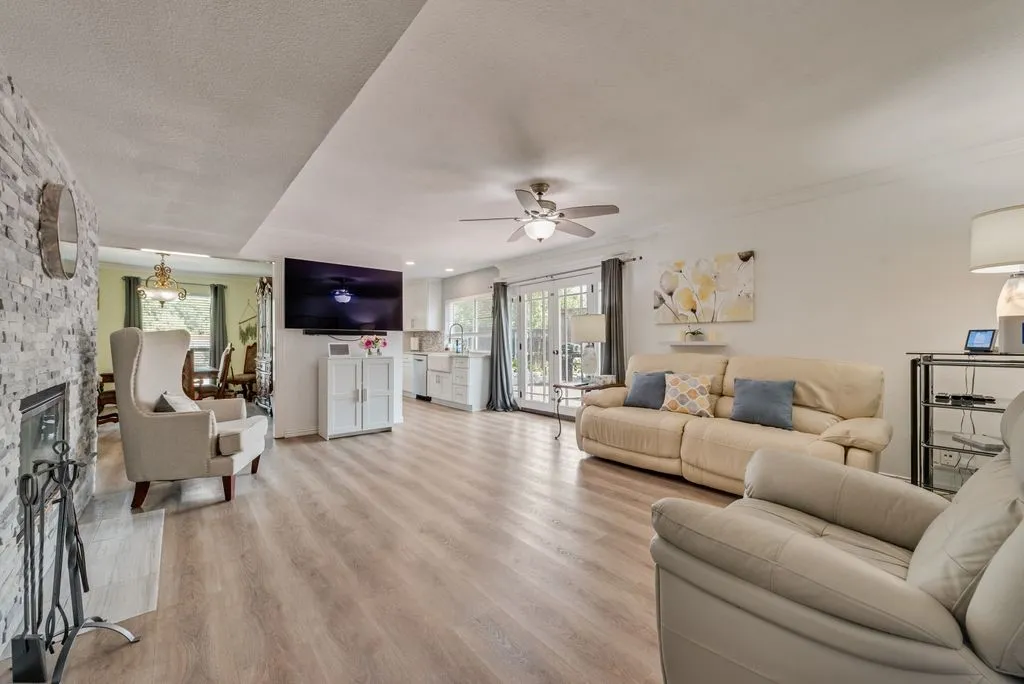 Single Family Residence For Sale in Dallas County , 1838 Sandra Lane, Grand Prairie, Texas 75052, 3 Bedroom, 2 Bathroom, 2 Garage spaces, 1,591 Sqft, built in 1978, mls#21369802, Real Estate Agent in Grand Prairie, Homes For Sale in Dallas county, Homes For Sale in Grand Prairie, Realtor in Grand Prairie Texas, Real Estate Brokerage Independent Realty Texas, Luminita Cordes Realtor