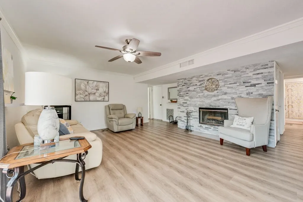 Single Family Residence For Sale in Dallas County , 1838 Sandra Lane, Grand Prairie, Texas 75052, 3 Bedroom, 2 Bathroom, 2 Garage spaces, 1,591 Sqft, built in 1978, mls#21369802, Real Estate Agent in Grand Prairie, Homes For Sale in Dallas county, Homes For Sale in Grand Prairie, Realtor in Grand Prairie Texas, Real Estate Brokerage Independent Realty Texas, Luminita Cordes Realtor