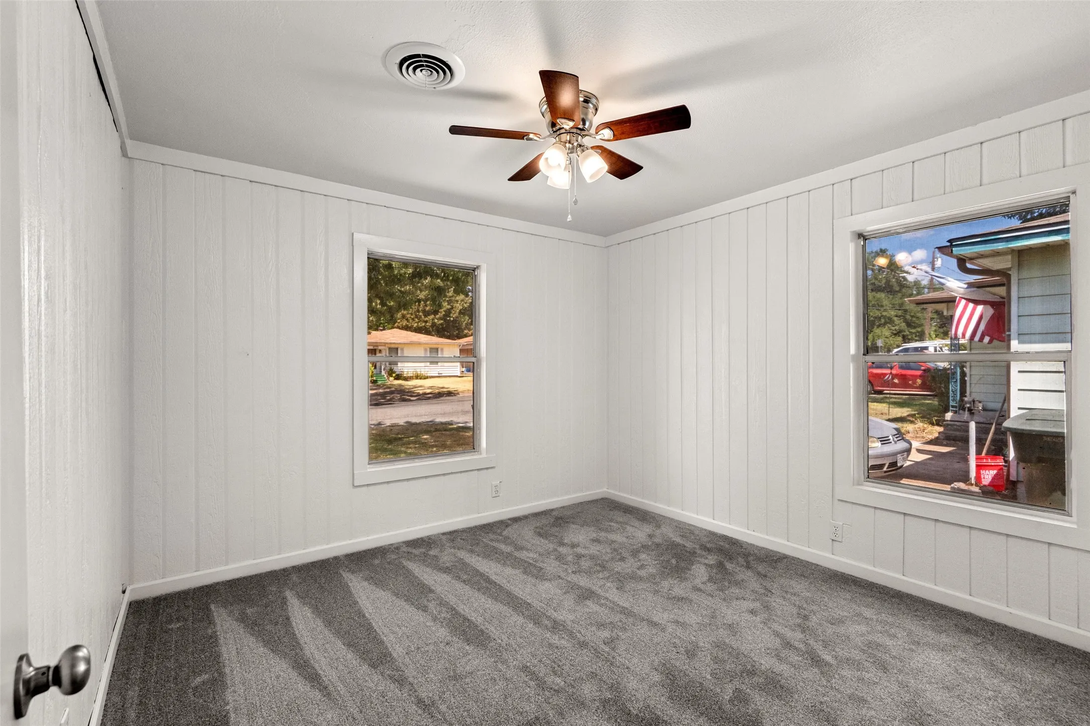 Single Family Residence For Sale in Grayson County , 222 W Wilson Avenue, Sherman, Texas 75090, 2 Bedroom, 1 Bathroom, 1 Garage spaces, 1,156 Sqft, built in 1955, mls#21367401, Real Estate Agent in Sherman, Homes For Sale in Grayson county, Homes For Sale in Sherman, Realtor in Sherman Texas, Real Estate Brokerage Independent Realty Texas, Luminita Cordes Realtor
