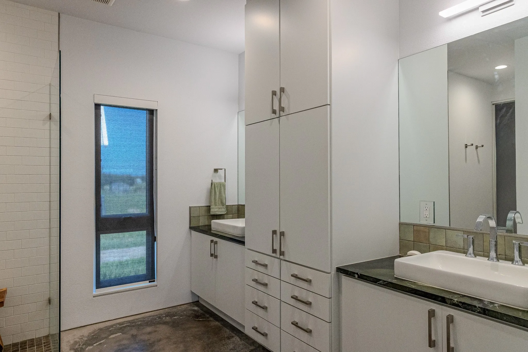 Farm For Sale in Erath County , 25270 East State Highway 6, Hico, Texas 76457, 4 Bedroom, 5 Bathroom, 2 Garage spaces, 2,763 Sqft, built in 2020, mls#21368172, Real Estate Agent in Hico, Homes For Sale in Erath county, Homes For Sale in Hico, Realtor in Hico Texas, Real Estate Brokerage Independent Realty Texas, Luminita Cordes Realtor