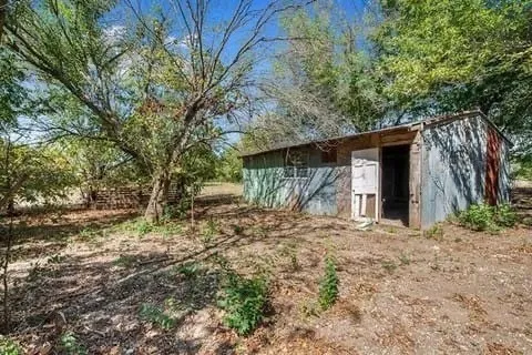 Single Family Residence For Sale in Ellis County , 1731 N Mockingbird Lane, Midlothian, Texas 76065, 3 Bedroom, 3 Bathroom, 2 Garage spaces, 2,366 Sqft, built in 1980, mls#21371264, Real Estate Agent in Midlothian, Homes For Sale in Ellis county, Homes For Sale in Midlothian, Realtor in Midlothian Texas, Real Estate Brokerage Independent Realty Texas, Luminita Cordes Realtor