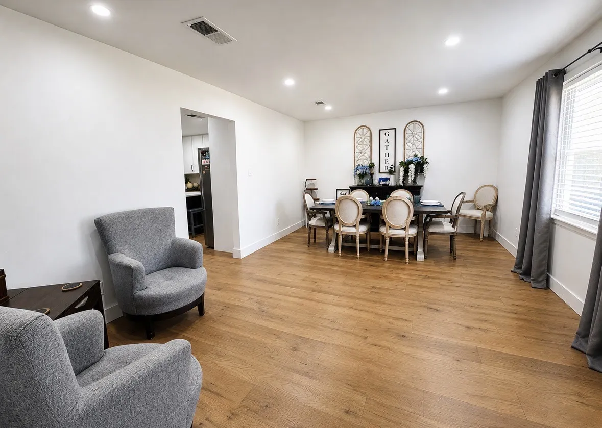 Single Family Residence For Sale in Ellis County , 1731 N Mockingbird Lane, Midlothian, Texas 76065, 3 Bedroom, 3 Bathroom, 2 Garage spaces, 2,366 Sqft, built in 1980, mls#21371264, Real Estate Agent in Midlothian, Homes For Sale in Ellis county, Homes For Sale in Midlothian, Realtor in Midlothian Texas, Real Estate Brokerage Independent Realty Texas, Luminita Cordes Realtor