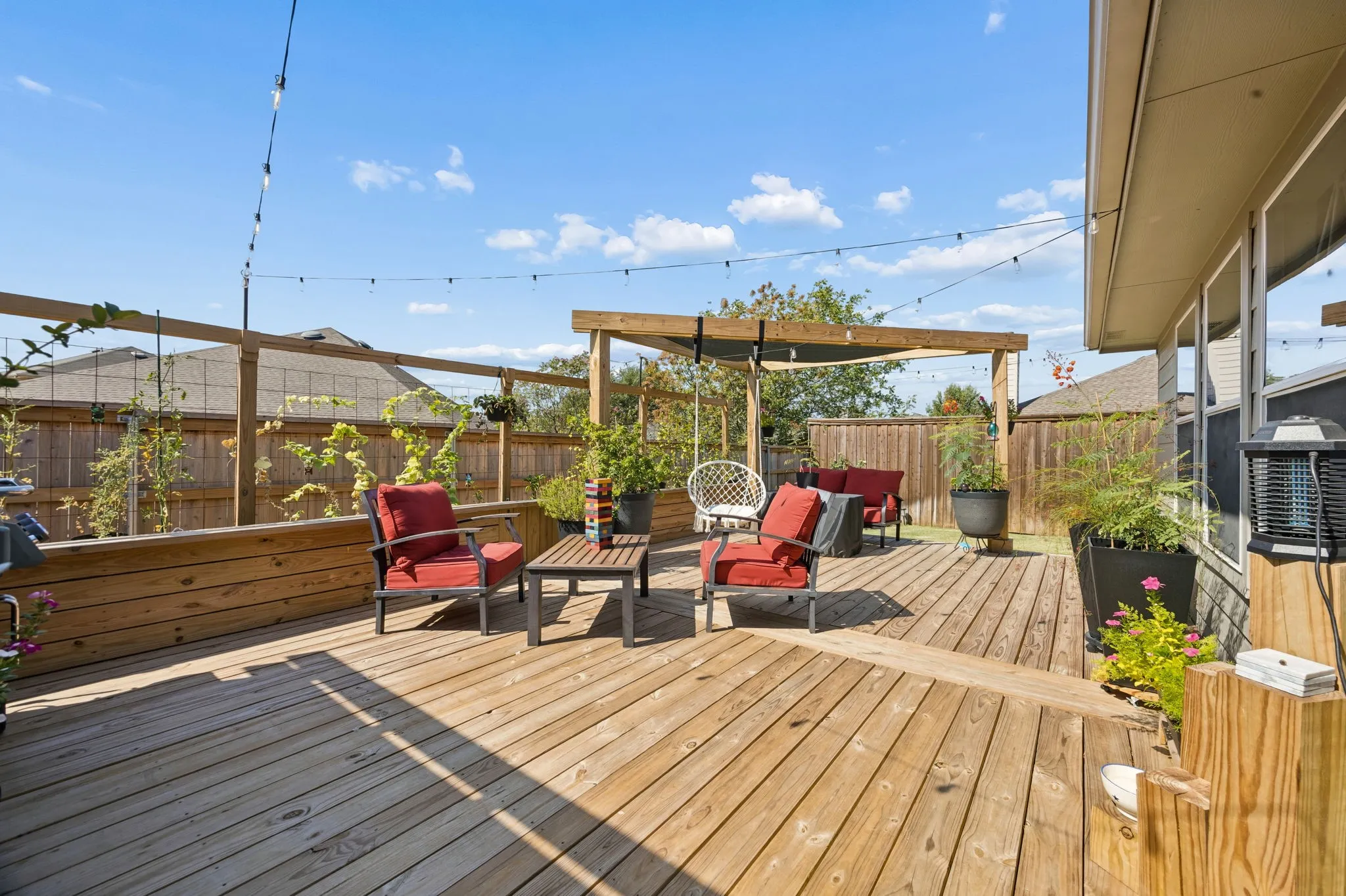 Single Family Residence For Sale in Collin County , 3704 Redwood Circle, Melissa, Texas 75454, 4 Bedroom, 2 Bathroom, 2 Garage spaces, 1,770 Sqft, built in 2005, mls#21370096, Real Estate Agent in Melissa, Homes For Sale in Collin county, Homes For Sale in Melissa, Realtor in Melissa Texas, Real Estate Brokerage Independent Realty Texas, Luminita Cordes Realtor