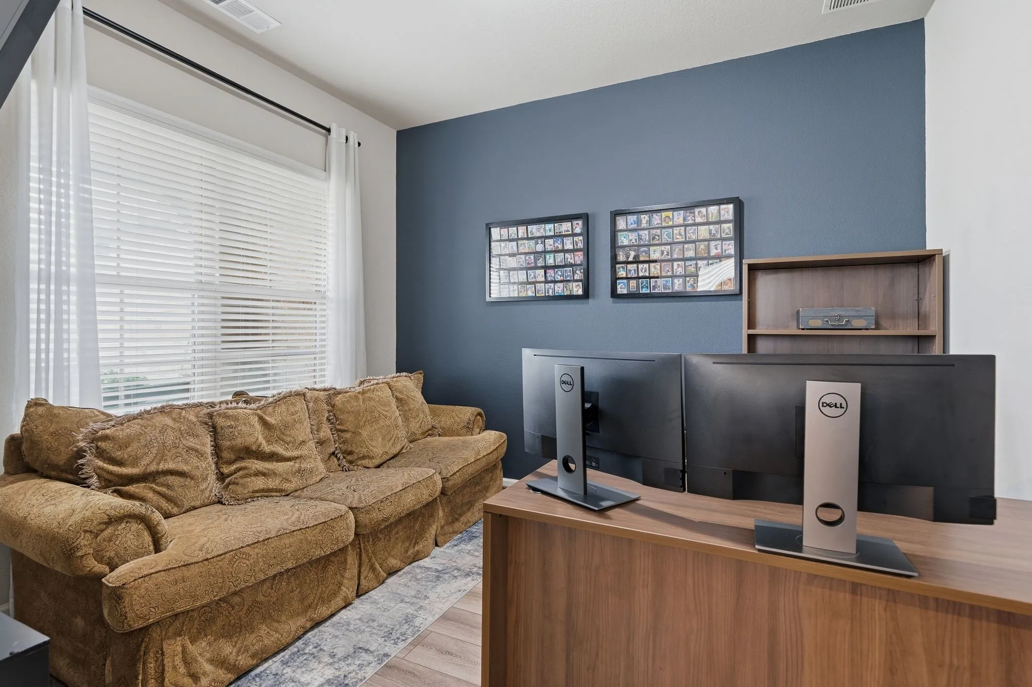 Single Family Residence For Sale in Kaufman County , 1545 Seminole Drive, Forney, Texas 75126, 3 Bedroom, 2 Bathroom, 2 Garage spaces, 2,268 Sqft, built in 2018, mls#21371608, Real Estate Agent in Forney, Homes For Sale in Kaufman county, Homes For Sale in Forney, Realtor in Forney Texas, Real Estate Brokerage Independent Realty Texas, Luminita Cordes Realtor