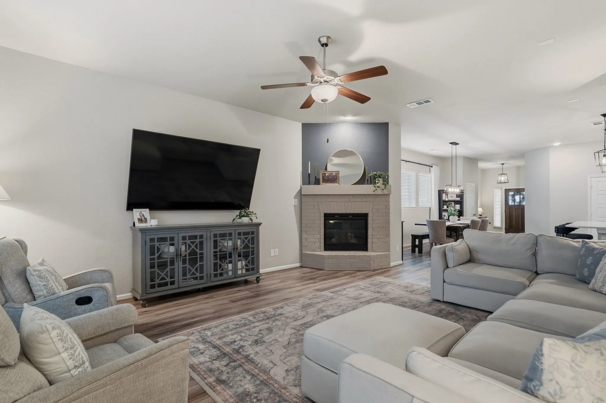 Single Family Residence For Sale in Kaufman County , 1545 Seminole Drive, Forney, Texas 75126, 3 Bedroom, 2 Bathroom, 2 Garage spaces, 2,268 Sqft, built in 2018, mls#21371608, Real Estate Agent in Forney, Homes For Sale in Kaufman county, Homes For Sale in Forney, Realtor in Forney Texas, Real Estate Brokerage Independent Realty Texas, Luminita Cordes Realtor