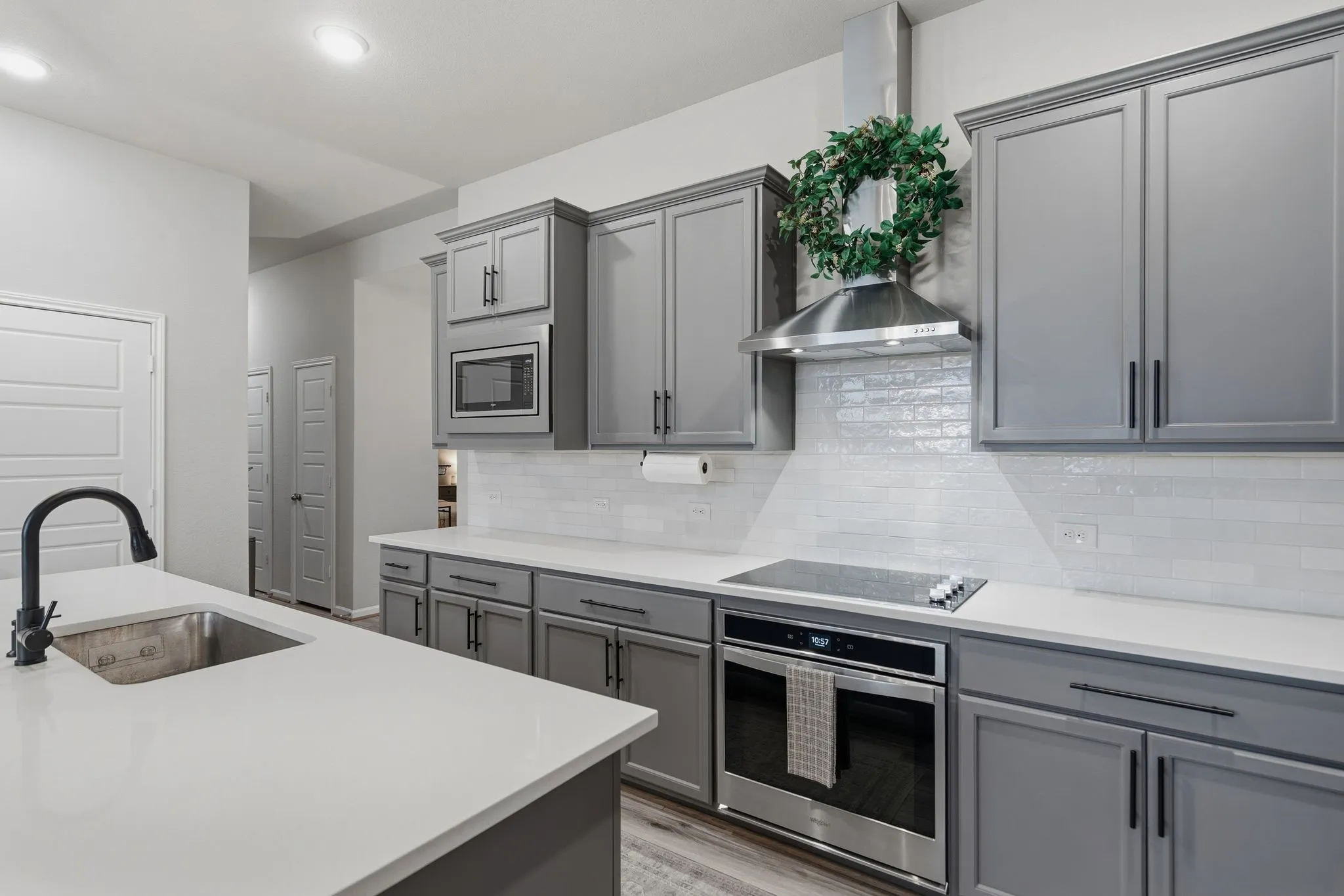 Single Family Residence For Sale in Kaufman County , 1545 Seminole Drive, Forney, Texas 75126, 3 Bedroom, 2 Bathroom, 2 Garage spaces, 2,268 Sqft, built in 2018, mls#21371608, Real Estate Agent in Forney, Homes For Sale in Kaufman county, Homes For Sale in Forney, Realtor in Forney Texas, Real Estate Brokerage Independent Realty Texas, Luminita Cordes Realtor