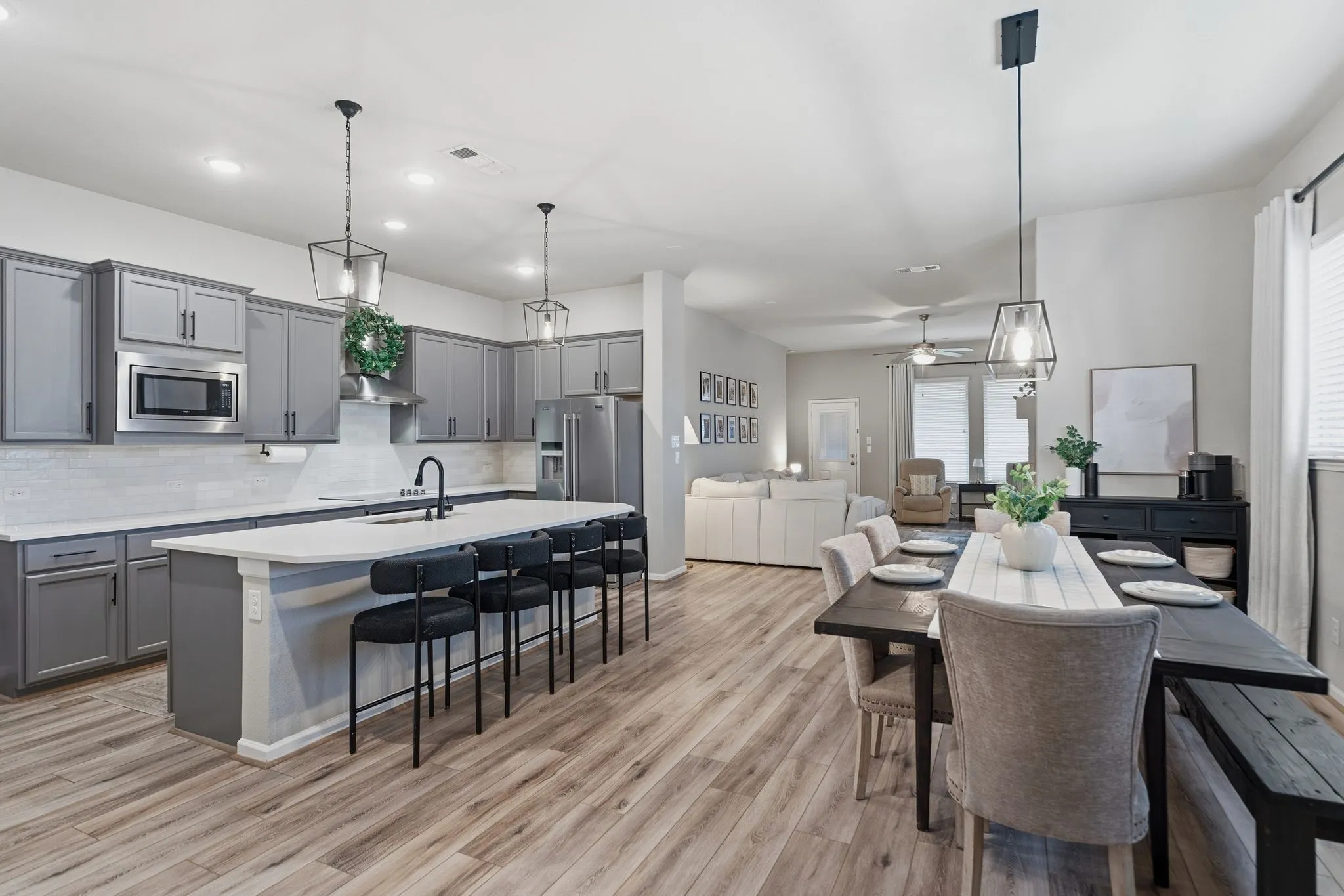 Single Family Residence For Sale in Kaufman County , 1545 Seminole Drive, Forney, Texas 75126, 3 Bedroom, 2 Bathroom, 2 Garage spaces, 2,268 Sqft, built in 2018, mls#21371608, Real Estate Agent in Forney, Homes For Sale in Kaufman county, Homes For Sale in Forney, Realtor in Forney Texas, Real Estate Brokerage Independent Realty Texas, Luminita Cordes Realtor