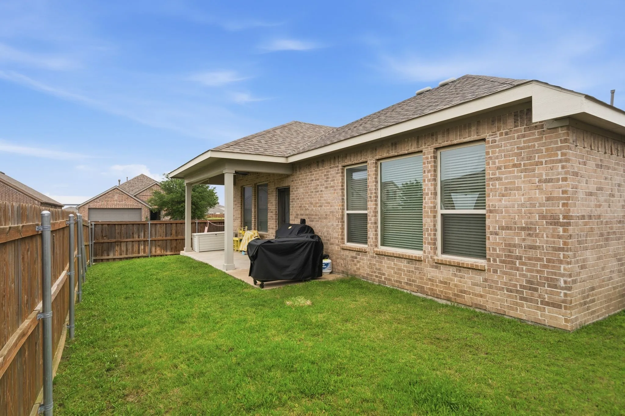 Single Family Residence For Sale in Kaufman County , 1545 Seminole Drive, Forney, Texas 75126, 3 Bedroom, 2 Bathroom, 2 Garage spaces, 2,268 Sqft, built in 2018, mls#21371608, Real Estate Agent in Forney, Homes For Sale in Kaufman county, Homes For Sale in Forney, Realtor in Forney Texas, Real Estate Brokerage Independent Realty Texas, Luminita Cordes Realtor