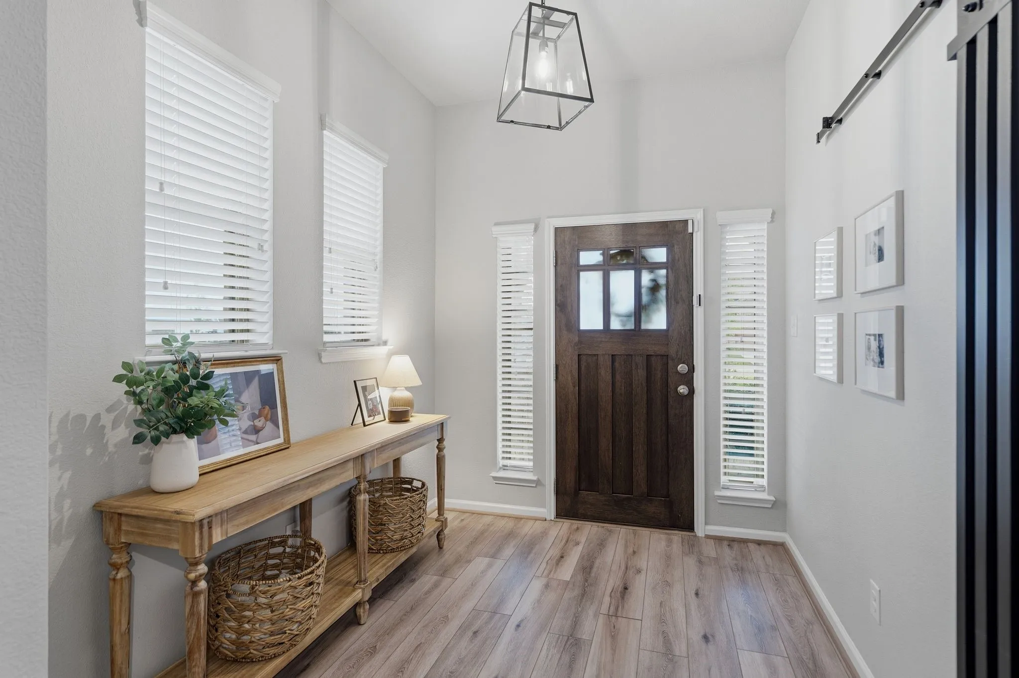 Single Family Residence For Sale in Kaufman County , 1545 Seminole Drive, Forney, Texas 75126, 3 Bedroom, 2 Bathroom, 2 Garage spaces, 2,268 Sqft, built in 2018, mls#21371608, Real Estate Agent in Forney, Homes For Sale in Kaufman county, Homes For Sale in Forney, Realtor in Forney Texas, Real Estate Brokerage Independent Realty Texas, Luminita Cordes Realtor