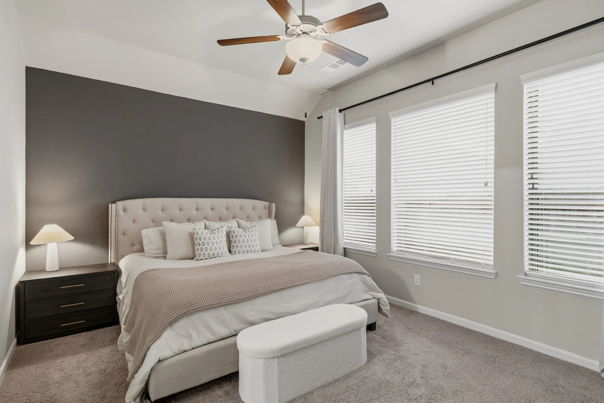 Single Family Residence For Sale in Kaufman County , 1545 Seminole Drive, Forney, Texas 75126, 3 Bedroom, 2 Bathroom, 2 Garage spaces, 2,268 Sqft, built in 2018, mls#21371608, Real Estate Agent in Forney, Homes For Sale in Kaufman county, Homes For Sale in Forney, Realtor in Forney Texas, Real Estate Brokerage Independent Realty Texas, Luminita Cordes Realtor
