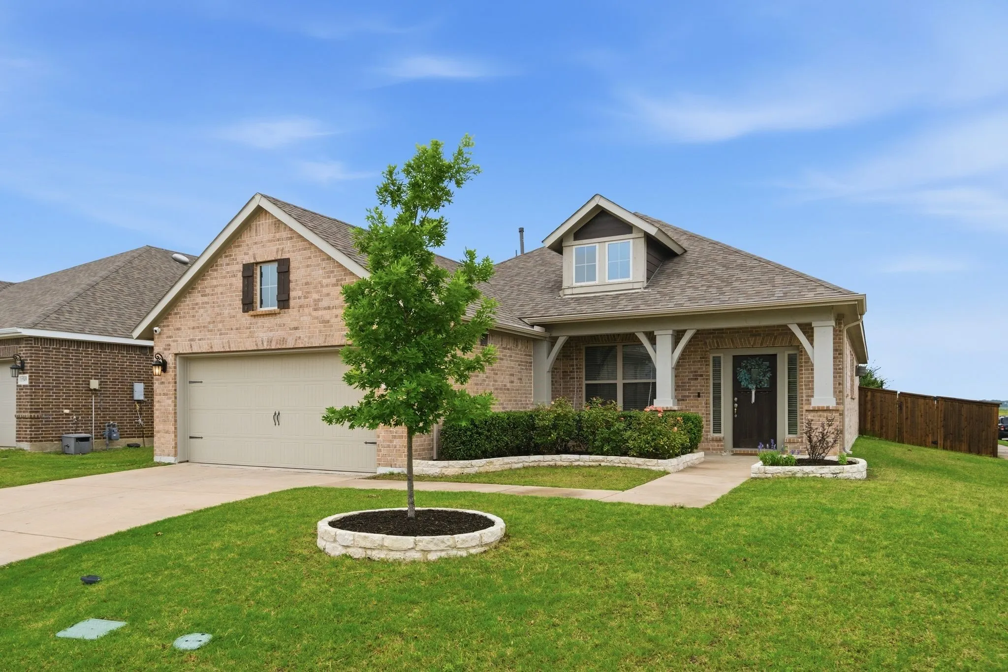 Single Family Residence For Sale in Kaufman County , 1545 Seminole Drive, Forney, Texas 75126, 3 Bedroom, 2 Bathroom, 2 Garage spaces, 2,268 Sqft, built in 2018, mls#21371608, Real Estate Agent in Forney, Homes For Sale in Kaufman county, Homes For Sale in Forney, Realtor in Forney Texas, Real Estate Brokerage Independent Realty Texas, Luminita Cordes Realtor