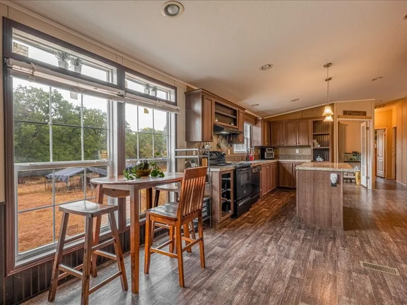 Mobile Home For Sale in Wise County , 353 R And R Drive, Springtown, Texas 76082, 3 Bedroom, 2 Bathroom, Garage spaces, 1,680 Sqft, built in 2015, mls#21369631, Real Estate Agent in Springtown, Homes For Sale in Wise county, Homes For Sale in Springtown, Realtor in Springtown Texas, Real Estate Brokerage Independent Realty Texas, Luminita Cordes Realtor