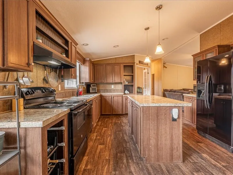 Mobile Home For Sale in Wise County , 353 R And R Drive, Springtown, Texas 76082, 3 Bedroom, 2 Bathroom, Garage spaces, 1,680 Sqft, built in 2015, mls#21369631, Real Estate Agent in Springtown, Homes For Sale in Wise county, Homes For Sale in Springtown, Realtor in Springtown Texas, Real Estate Brokerage Independent Realty Texas, Luminita Cordes Realtor