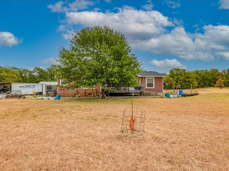 Mobile Home For Sale in Wise County , 353 R And R Drive, Springtown, Texas 76082, 3 Bedroom, 2 Bathroom, Garage spaces, 1,680 Sqft, built in 2015, mls#21369631, Real Estate Agent in Springtown, Homes For Sale in Wise county, Homes For Sale in Springtown, Realtor in Springtown Texas, Real Estate Brokerage Independent Realty Texas, Luminita Cordes Realtor