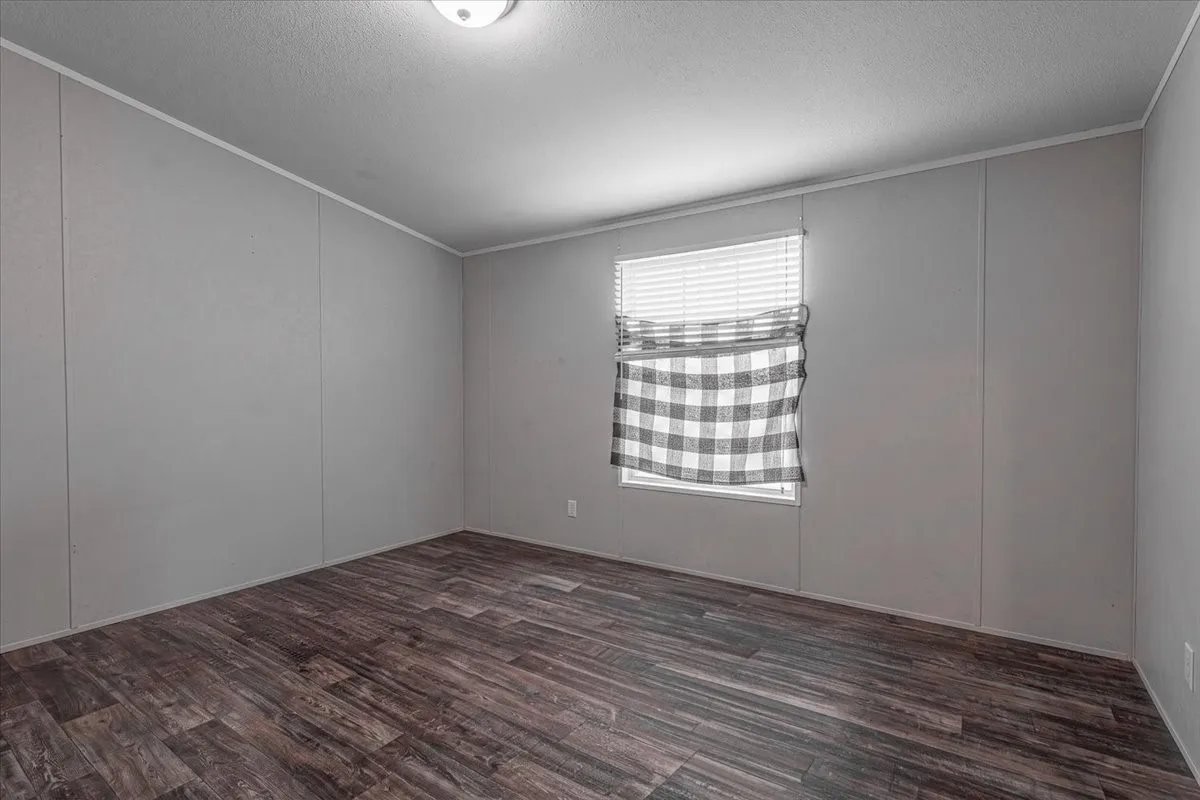Mobile Home For Sale in Wise County , 353 R And R Drive, Springtown, Texas 76082, 3 Bedroom, 2 Bathroom, Garage spaces, 1,680 Sqft, built in 2015, mls#21369631, Real Estate Agent in Springtown, Homes For Sale in Wise county, Homes For Sale in Springtown, Realtor in Springtown Texas, Real Estate Brokerage Independent Realty Texas, Luminita Cordes Realtor