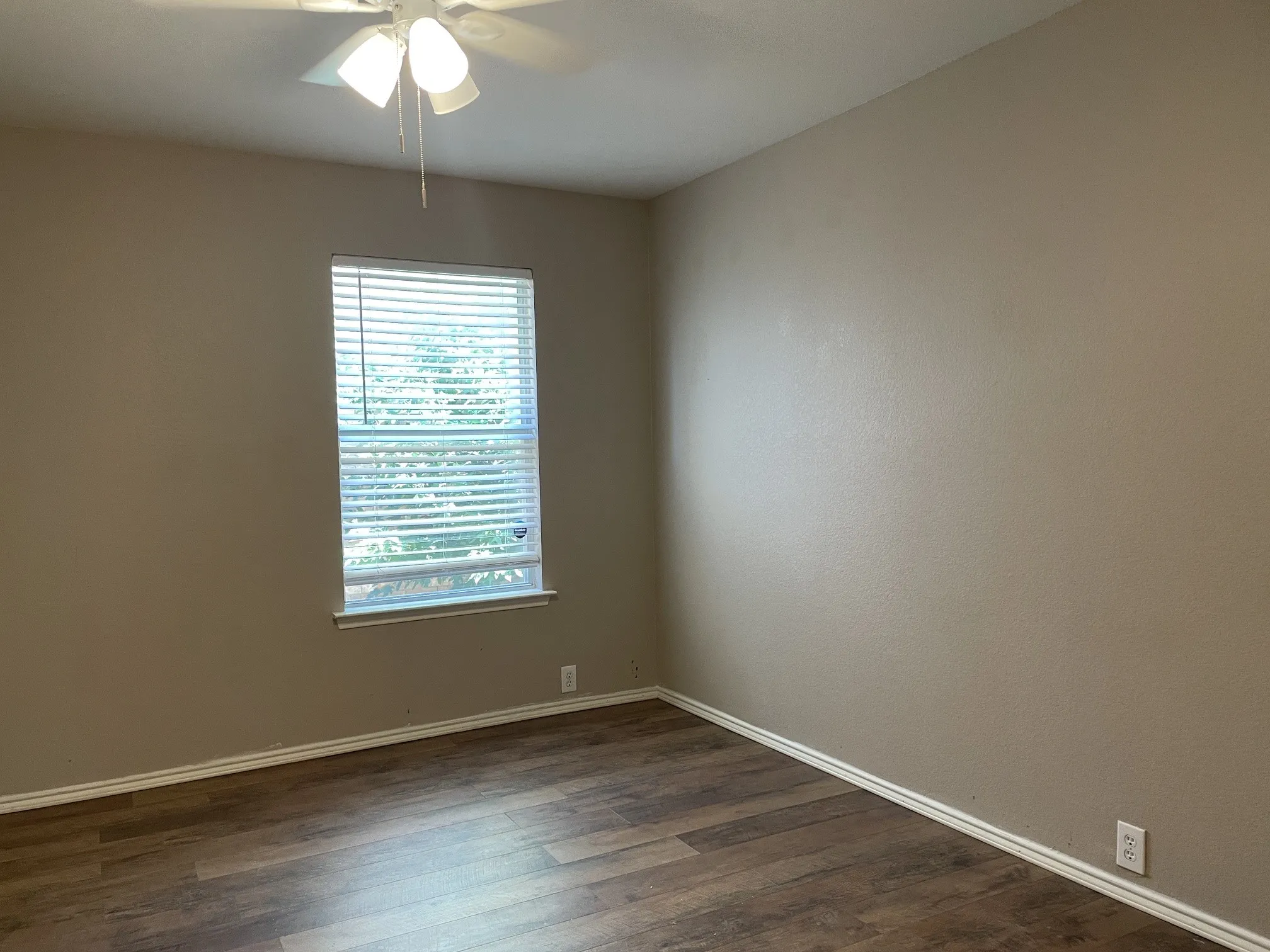 Single Family Residence For Rent in Denton County , 8748 Sagebrush Trail, Cross Roads, Texas 76227, 3 Bedroom, 2 Bathroom, 2 Garage spaces, 1,881 Sqft, built in 2005, mls#21371616, Real Estate Agent in Cross Roads, Homes For Rent in Denton county, Homes For Rent in Cross Roads, Realtor in Cross Roads Texas, Real Estate Brokerage Independent Realty Texas, Luminita Cordes Realtor