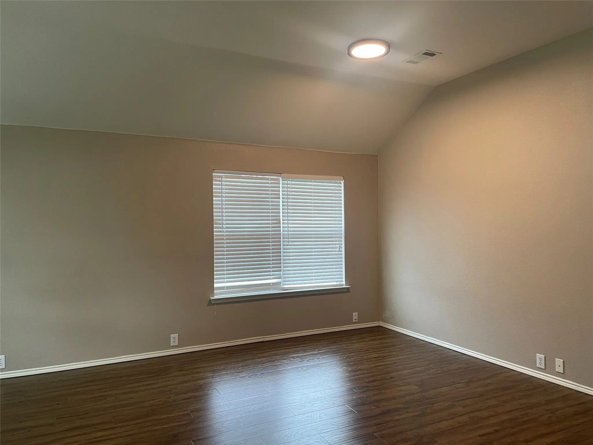 Single Family Residence For Rent in Denton County , 8748 Sagebrush Trail, Cross Roads, Texas 76227, 3 Bedroom, 2 Bathroom, 2 Garage spaces, 1,881 Sqft, built in 2005, mls#21371616, Real Estate Agent in Cross Roads, Homes For Rent in Denton county, Homes For Rent in Cross Roads, Realtor in Cross Roads Texas, Real Estate Brokerage Independent Realty Texas, Luminita Cordes Realtor