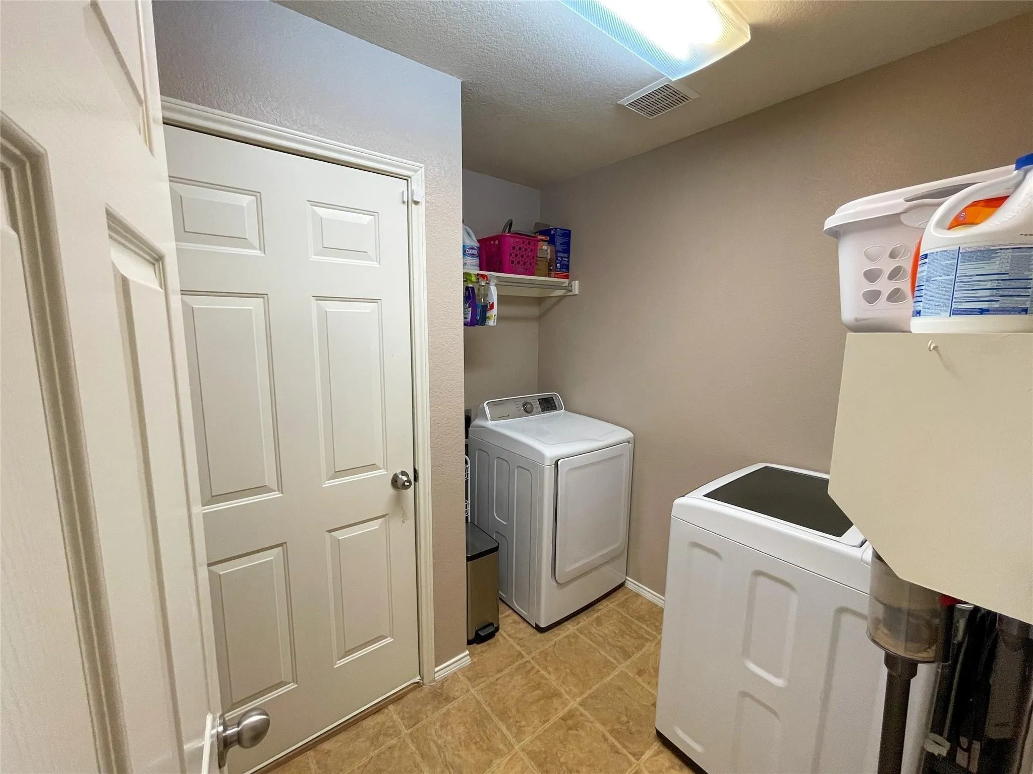 Single Family Residence For Rent in Denton County , 8748 Sagebrush Trail, Cross Roads, Texas 76227, 3 Bedroom, 2 Bathroom, 2 Garage spaces, 1,881 Sqft, built in 2005, mls#21371616, Real Estate Agent in Cross Roads, Homes For Rent in Denton county, Homes For Rent in Cross Roads, Realtor in Cross Roads Texas, Real Estate Brokerage Independent Realty Texas, Luminita Cordes Realtor