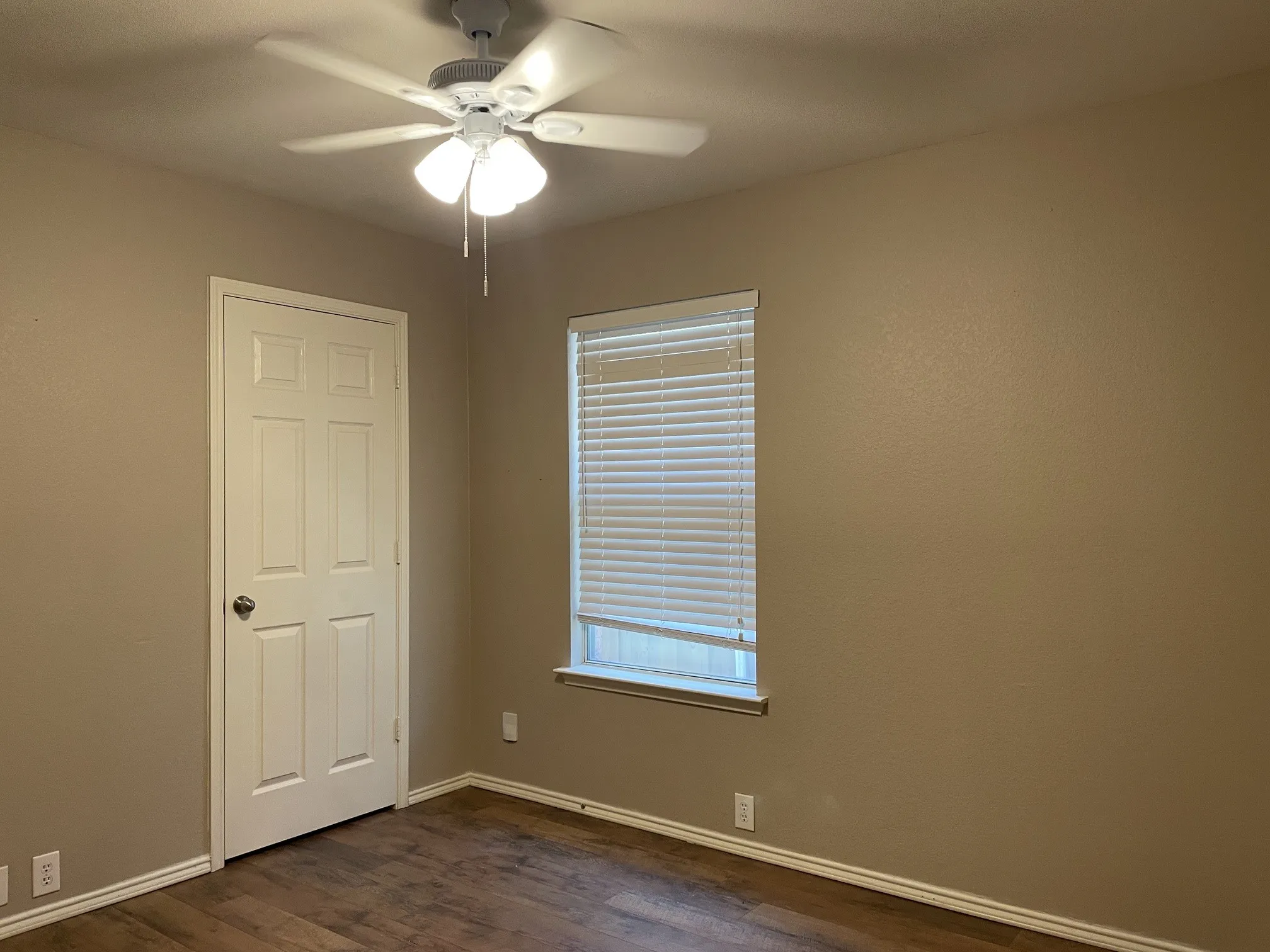 Single Family Residence For Rent in Denton County , 8748 Sagebrush Trail, Cross Roads, Texas 76227, 3 Bedroom, 2 Bathroom, 2 Garage spaces, 1,881 Sqft, built in 2005, mls#21371616, Real Estate Agent in Cross Roads, Homes For Rent in Denton county, Homes For Rent in Cross Roads, Realtor in Cross Roads Texas, Real Estate Brokerage Independent Realty Texas, Luminita Cordes Realtor