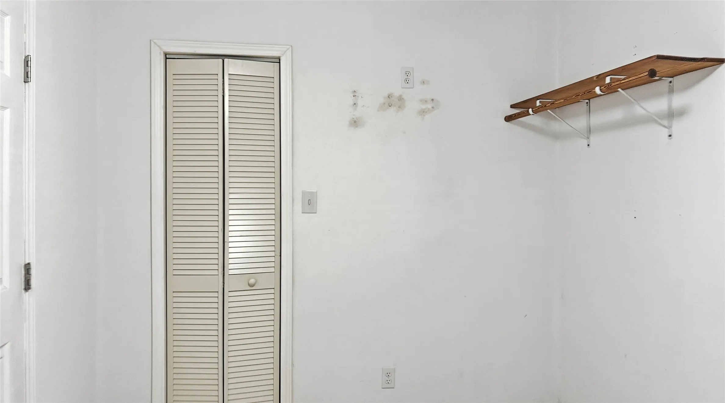 Single Family Residence For Sale in Cooke County , 45 Country Place Lane, Valley View, Texas 76272, 3 Bedroom, 2 Bathroom, Garage spaces, 1,376 Sqft, built in 2014, mls#21367791, Real Estate Agent in Valley View, Homes For Sale in Cooke county, Homes For Sale in Valley View, Realtor in Valley View Texas, Real Estate Brokerage Independent Realty Texas, Luminita Cordes Realtor