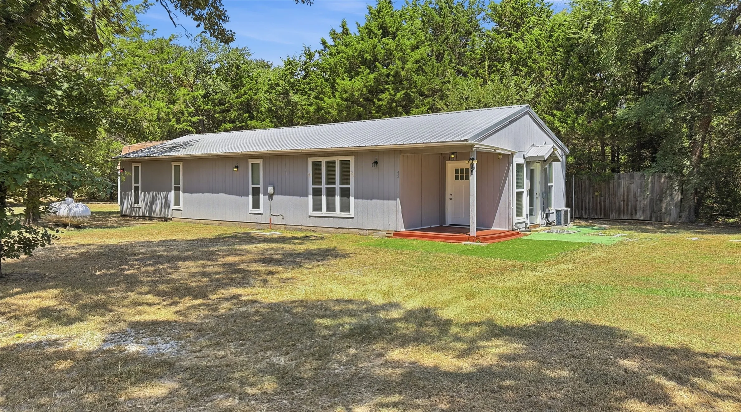 Single Family Residence For Sale in Cooke County , 45 Country Place Lane, Valley View, Texas 76272, 3 Bedroom, 2 Bathroom, Garage spaces, 1,376 Sqft, built in 2014, mls#21367791, Real Estate Agent in Valley View, Homes For Sale in Cooke county, Homes For Sale in Valley View, Realtor in Valley View Texas, Real Estate Brokerage Independent Realty Texas, Luminita Cordes Realtor