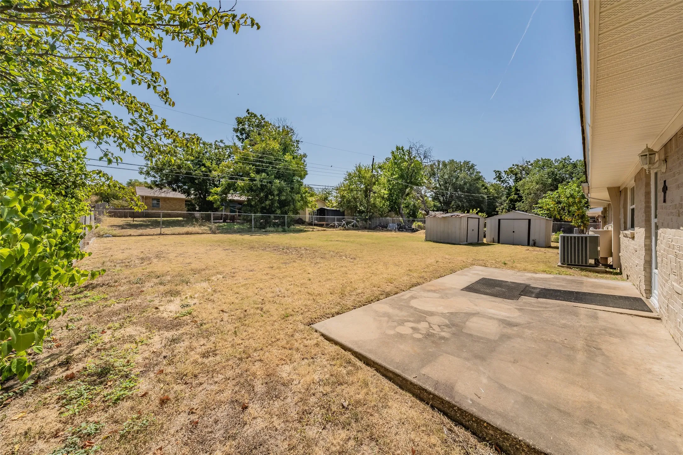 Single Family Residence For Sale in Tarrant County , 4120 Church Drive, Lake Worth, Texas 76135, 3 Bedroom, 2 Bathroom, 2 Garage spaces, 1,475 Sqft, built in 1957, mls#21370079, Real Estate Agent in Lake Worth, Homes For Sale in Tarrant county, Homes For Sale in Lake Worth, Realtor in Lake Worth Texas, Real Estate Brokerage Independent Realty Texas, Luminita Cordes Realtor