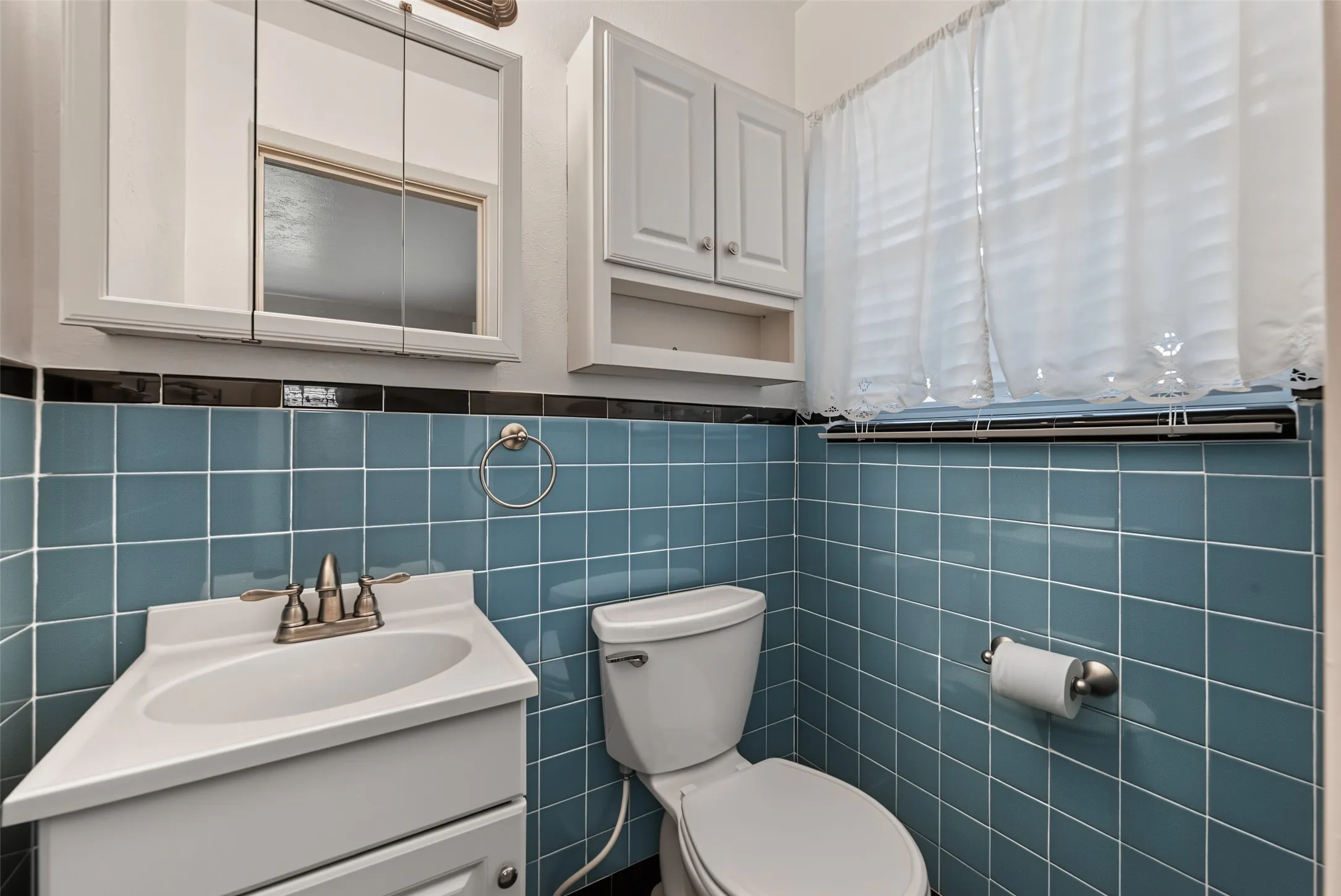 Single Family Residence For Sale in Tarrant County , 4120 Church Drive, Lake Worth, Texas 76135, 3 Bedroom, 2 Bathroom, 2 Garage spaces, 1,475 Sqft, built in 1957, mls#21370079, Real Estate Agent in Lake Worth, Homes For Sale in Tarrant county, Homes For Sale in Lake Worth, Realtor in Lake Worth Texas, Real Estate Brokerage Independent Realty Texas, Luminita Cordes Realtor