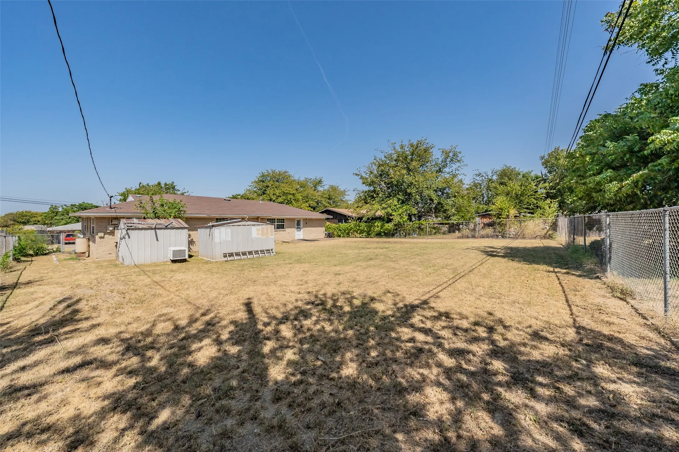 Single Family Residence For Sale in Tarrant County , 4120 Church Drive, Lake Worth, Texas 76135, 3 Bedroom, 2 Bathroom, 2 Garage spaces, 1,475 Sqft, built in 1957, mls#21370079, Real Estate Agent in Lake Worth, Homes For Sale in Tarrant county, Homes For Sale in Lake Worth, Realtor in Lake Worth Texas, Real Estate Brokerage Independent Realty Texas, Luminita Cordes Realtor