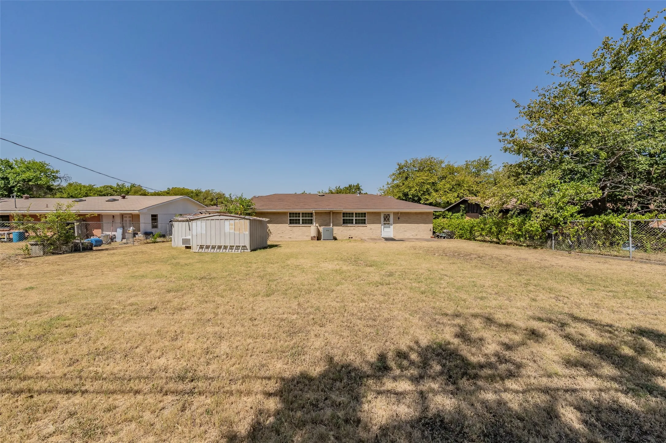 Single Family Residence For Sale in Tarrant County , 4120 Church Drive, Lake Worth, Texas 76135, 3 Bedroom, 2 Bathroom, 2 Garage spaces, 1,475 Sqft, built in 1957, mls#21370079, Real Estate Agent in Lake Worth, Homes For Sale in Tarrant county, Homes For Sale in Lake Worth, Realtor in Lake Worth Texas, Real Estate Brokerage Independent Realty Texas, Luminita Cordes Realtor