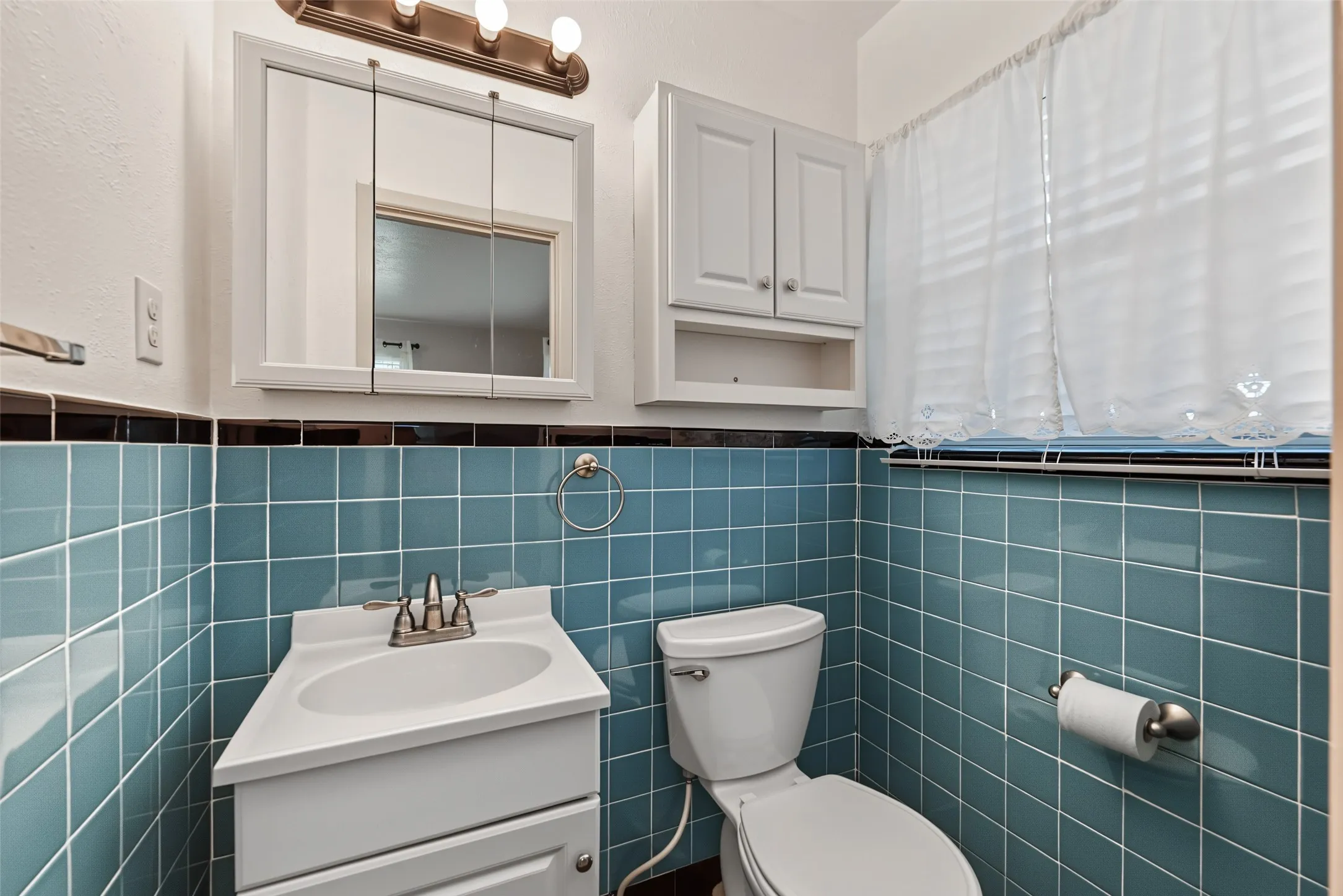 Single Family Residence For Sale in Tarrant County , 4120 Church Drive, Lake Worth, Texas 76135, 3 Bedroom, 2 Bathroom, 2 Garage spaces, 1,475 Sqft, built in 1957, mls#21370079, Real Estate Agent in Lake Worth, Homes For Sale in Tarrant county, Homes For Sale in Lake Worth, Realtor in Lake Worth Texas, Real Estate Brokerage Independent Realty Texas, Luminita Cordes Realtor