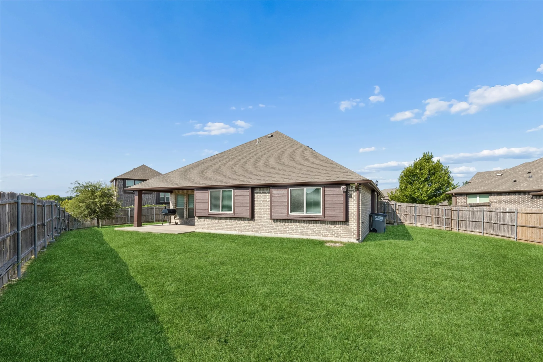 Single Family Residence For Rent in Collin County , 500 Cottage Place, Lavon, Texas 75166, 4 Bedroom, 2 Bathroom, 2 Garage spaces, 2,247 Sqft, built in 2017, mls#21371622, Real Estate Agent in Lavon, Homes For Rent in Collin county, Homes For Rent in Lavon, Realtor in Lavon Texas, Real Estate Brokerage Independent Realty Texas, Luminita Cordes Realtor