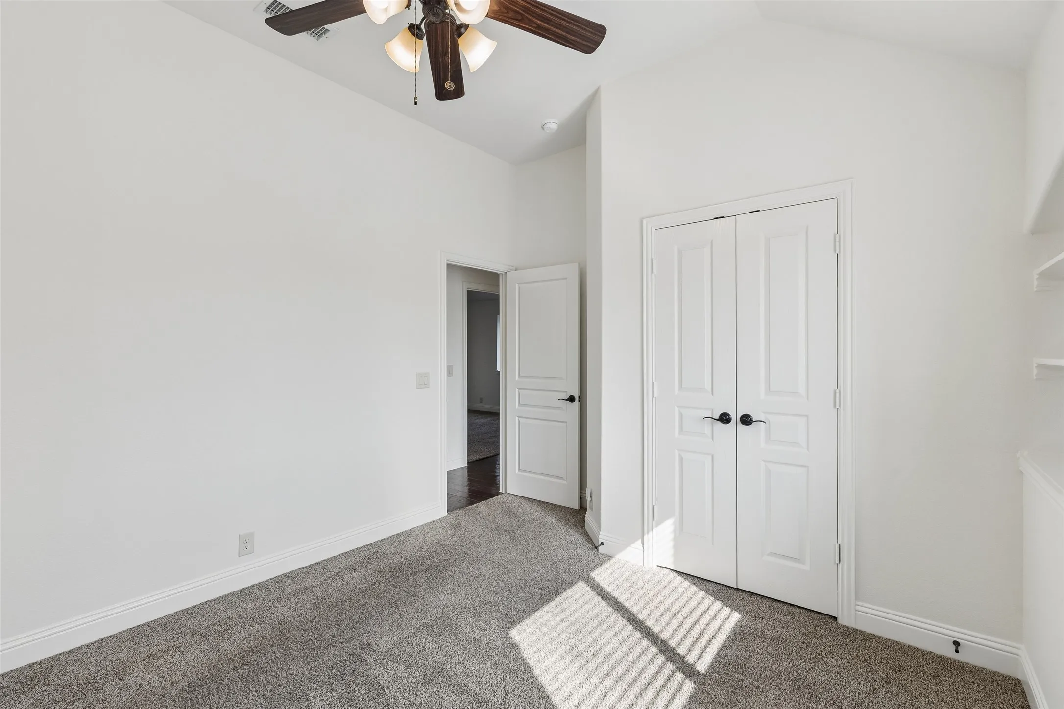 Single Family Residence For Rent in Collin County , 500 Cottage Place, Lavon, Texas 75166, 4 Bedroom, 2 Bathroom, 2 Garage spaces, 2,247 Sqft, built in 2017, mls#21371622, Real Estate Agent in Lavon, Homes For Rent in Collin county, Homes For Rent in Lavon, Realtor in Lavon Texas, Real Estate Brokerage Independent Realty Texas, Luminita Cordes Realtor