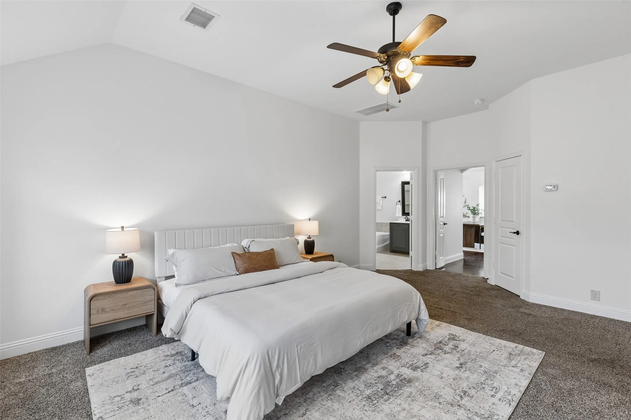 Single Family Residence For Rent in Collin County , 500 Cottage Place, Lavon, Texas 75166, 4 Bedroom, 2 Bathroom, 2 Garage spaces, 2,247 Sqft, built in 2017, mls#21371622, Real Estate Agent in Lavon, Homes For Rent in Collin county, Homes For Rent in Lavon, Realtor in Lavon Texas, Real Estate Brokerage Independent Realty Texas, Luminita Cordes Realtor