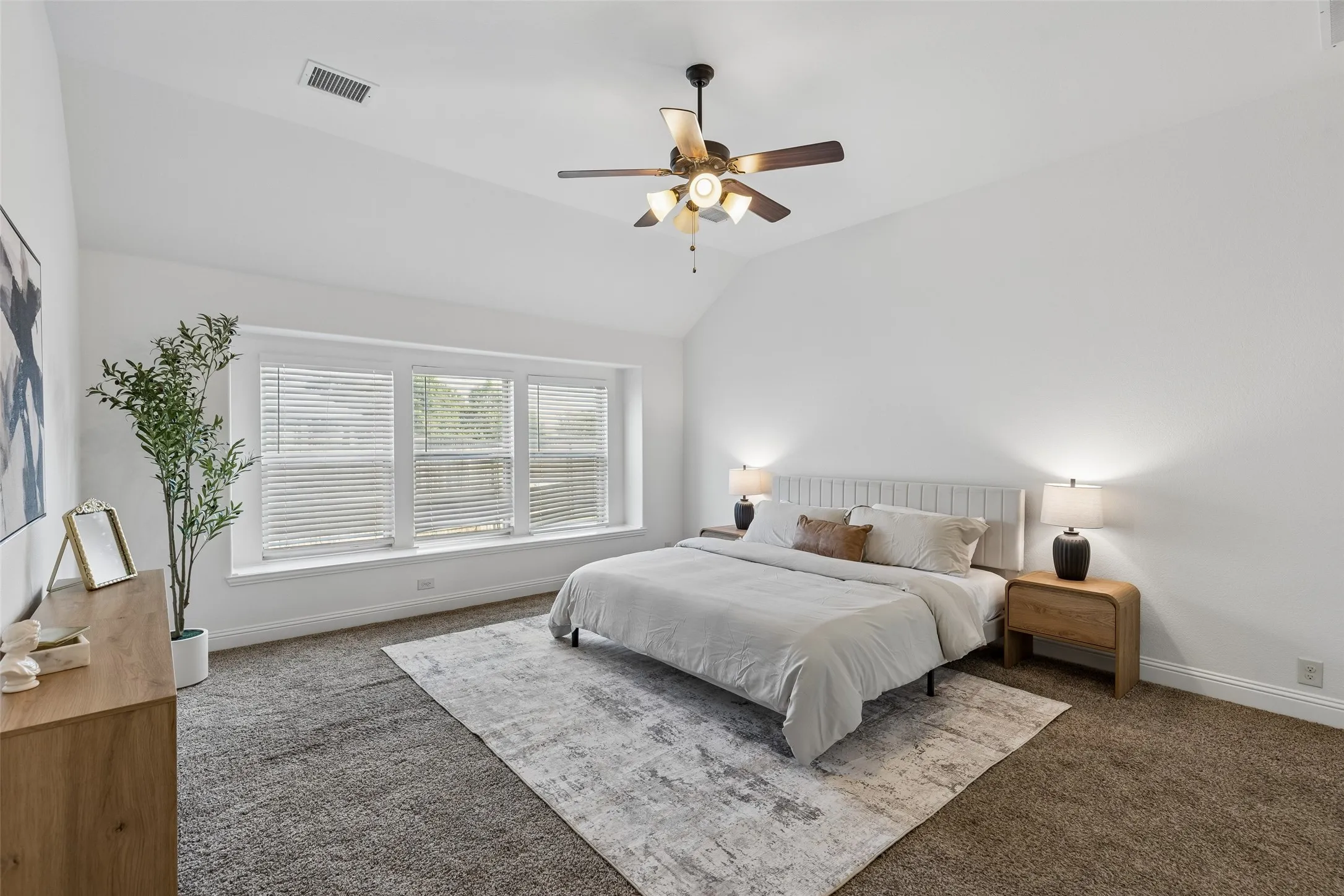 Single Family Residence For Rent in Collin County , 500 Cottage Place, Lavon, Texas 75166, 4 Bedroom, 2 Bathroom, 2 Garage spaces, 2,247 Sqft, built in 2017, mls#21371622, Real Estate Agent in Lavon, Homes For Rent in Collin county, Homes For Rent in Lavon, Realtor in Lavon Texas, Real Estate Brokerage Independent Realty Texas, Luminita Cordes Realtor