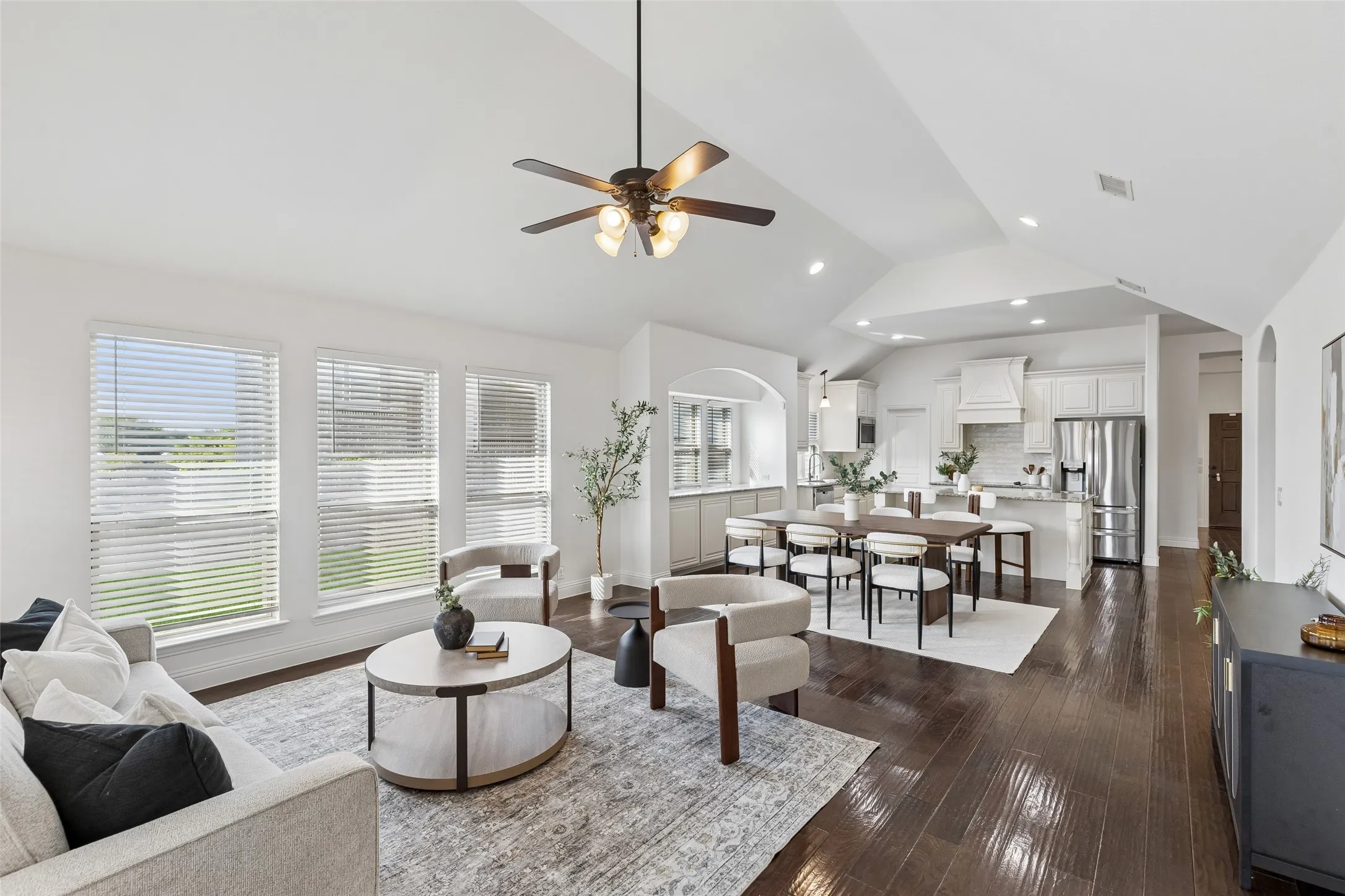 Single Family Residence For Rent in Collin County , 500 Cottage Place, Lavon, Texas 75166, 4 Bedroom, 2 Bathroom, 2 Garage spaces, 2,247 Sqft, built in 2017, mls#21371622, Real Estate Agent in Lavon, Homes For Rent in Collin county, Homes For Rent in Lavon, Realtor in Lavon Texas, Real Estate Brokerage Independent Realty Texas, Luminita Cordes Realtor