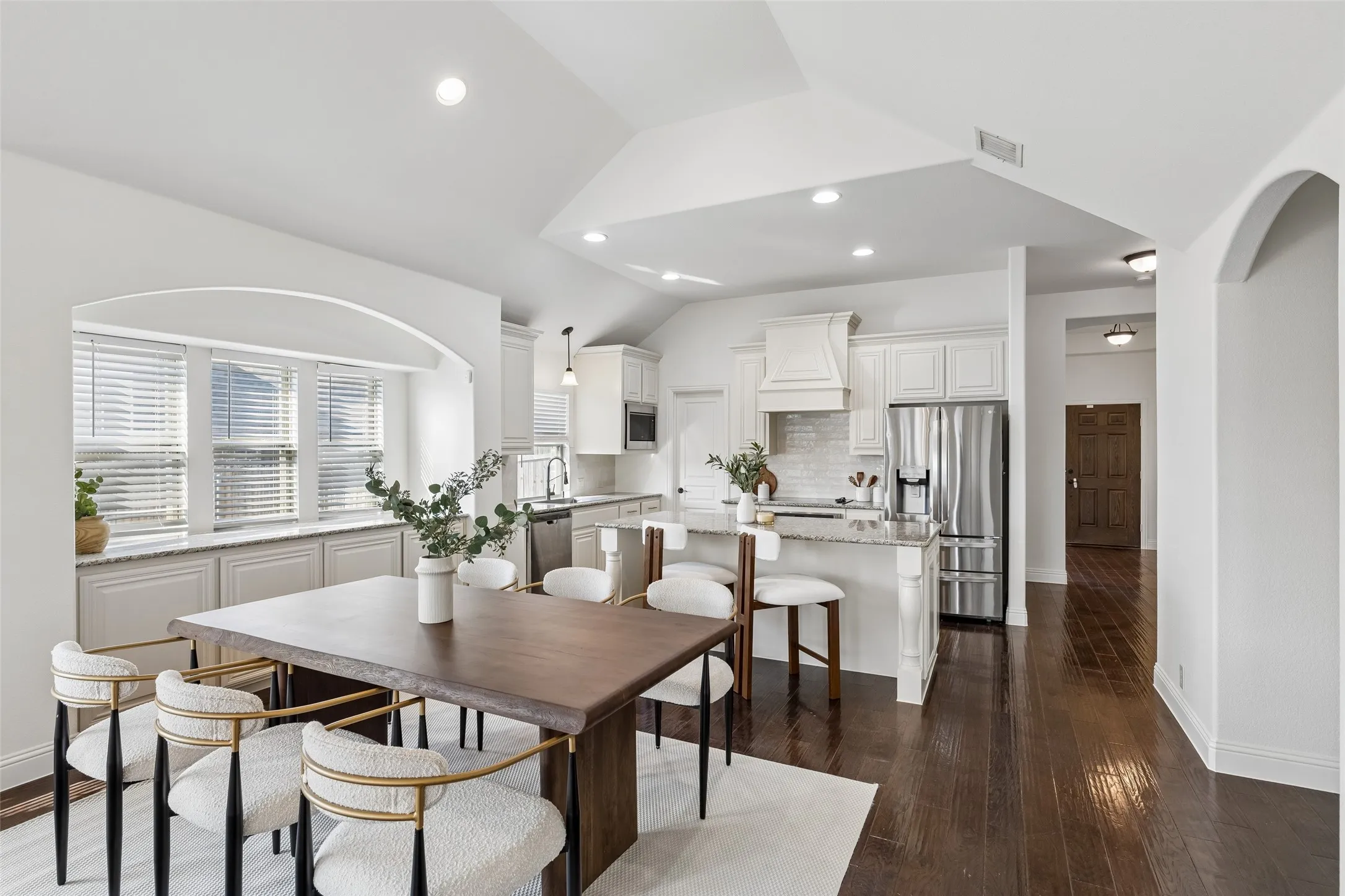 Single Family Residence For Rent in Collin County , 500 Cottage Place, Lavon, Texas 75166, 4 Bedroom, 2 Bathroom, 2 Garage spaces, 2,247 Sqft, built in 2017, mls#21371622, Real Estate Agent in Lavon, Homes For Rent in Collin county, Homes For Rent in Lavon, Realtor in Lavon Texas, Real Estate Brokerage Independent Realty Texas, Luminita Cordes Realtor