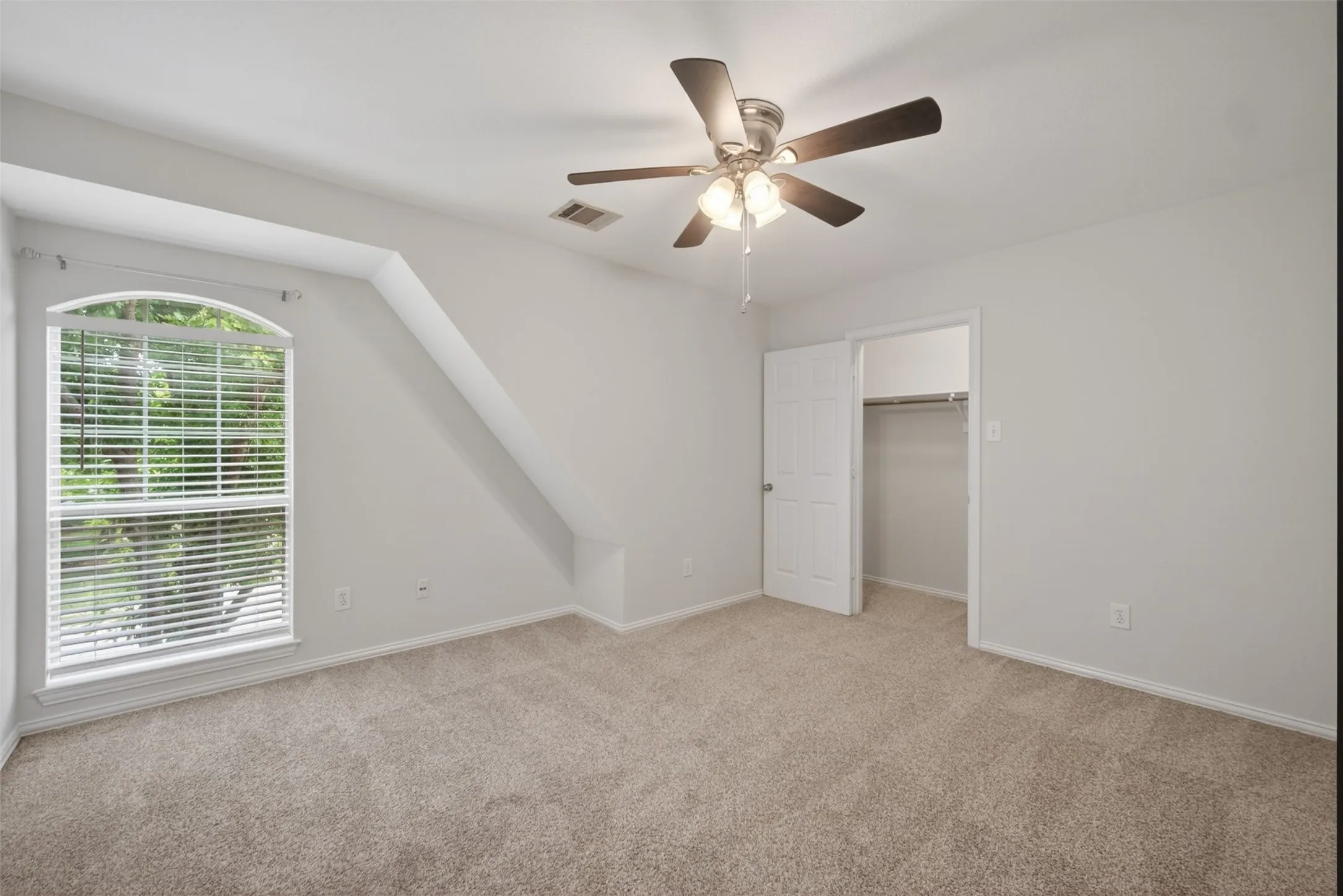 Single Family Residence For Rent in Collin County , 1203 Rainforest Lane, Allen, Texas 75013, 4 Bedroom, 3 Bathroom, 3 Garage spaces, 2,614 Sqft, built in 1997, mls#21371613, Real Estate Agent in Allen, Homes For Rent in Collin county, Homes For Rent in Allen, Realtor in Allen Texas, Real Estate Brokerage Independent Realty Texas, Luminita Cordes Realtor