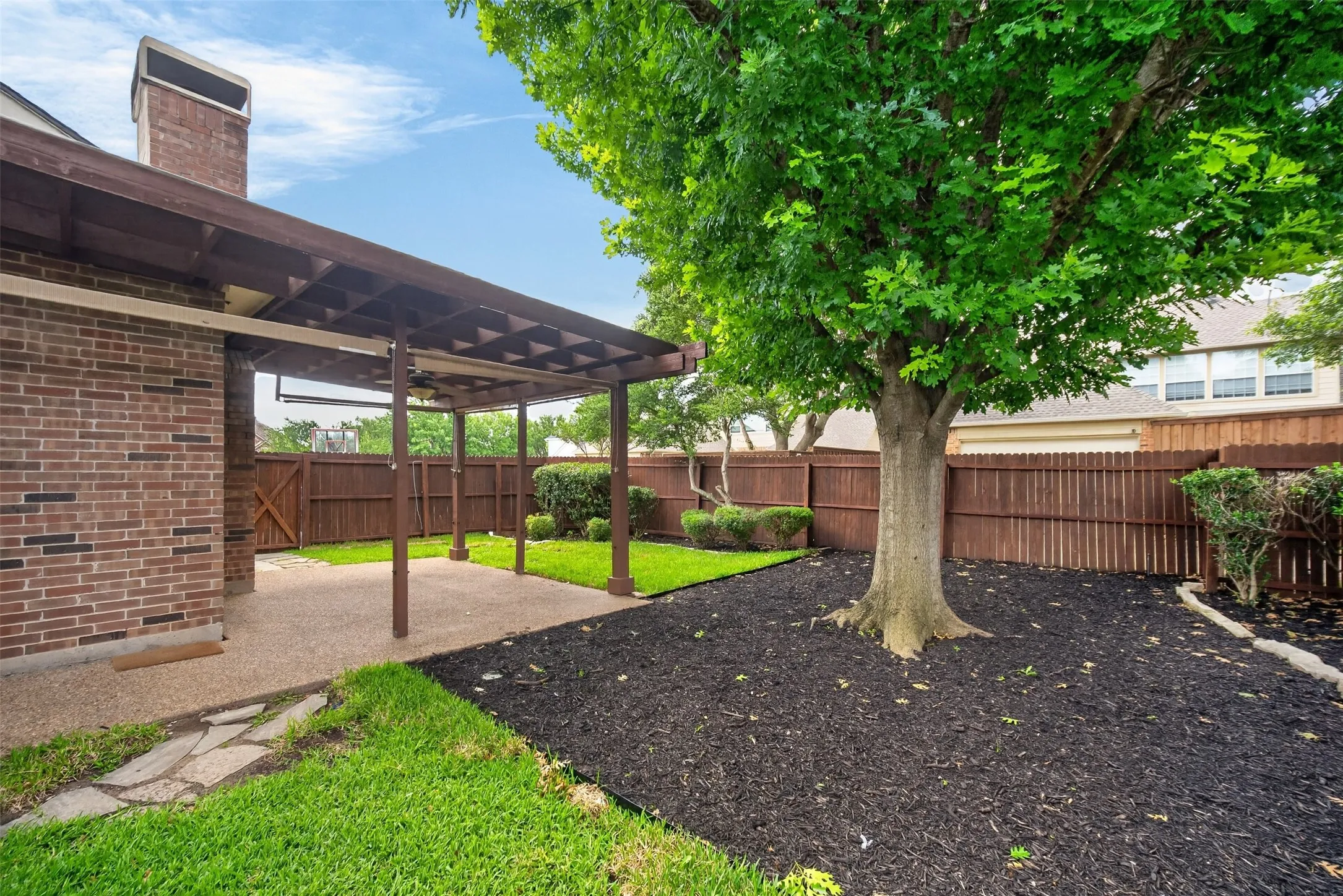 Single Family Residence For Rent in Collin County , 1203 Rainforest Lane, Allen, Texas 75013, 4 Bedroom, 3 Bathroom, 3 Garage spaces, 2,614 Sqft, built in 1997, mls#21371613, Real Estate Agent in Allen, Homes For Rent in Collin county, Homes For Rent in Allen, Realtor in Allen Texas, Real Estate Brokerage Independent Realty Texas, Luminita Cordes Realtor