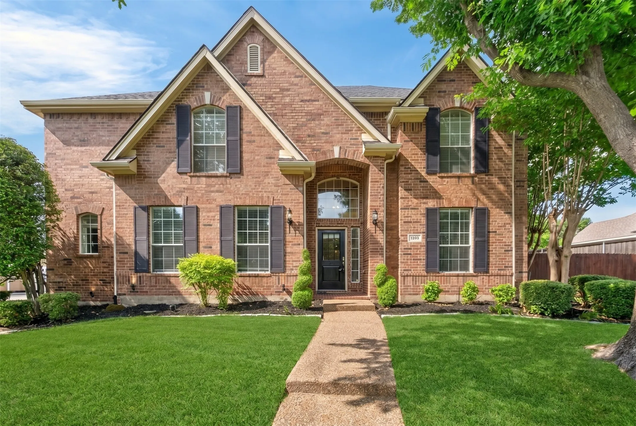 Single Family Residence For Rent in Collin County , 1203 Rainforest Lane, Allen, Texas 75013, 4 Bedroom, 3 Bathroom, 3 Garage spaces, 2,614 Sqft, built in 1997, mls#21371613, Real Estate Agent in Allen, Homes For Rent in Collin county, Homes For Rent in Allen, Realtor in Allen Texas, Real Estate Brokerage Independent Realty Texas, Luminita Cordes Realtor
