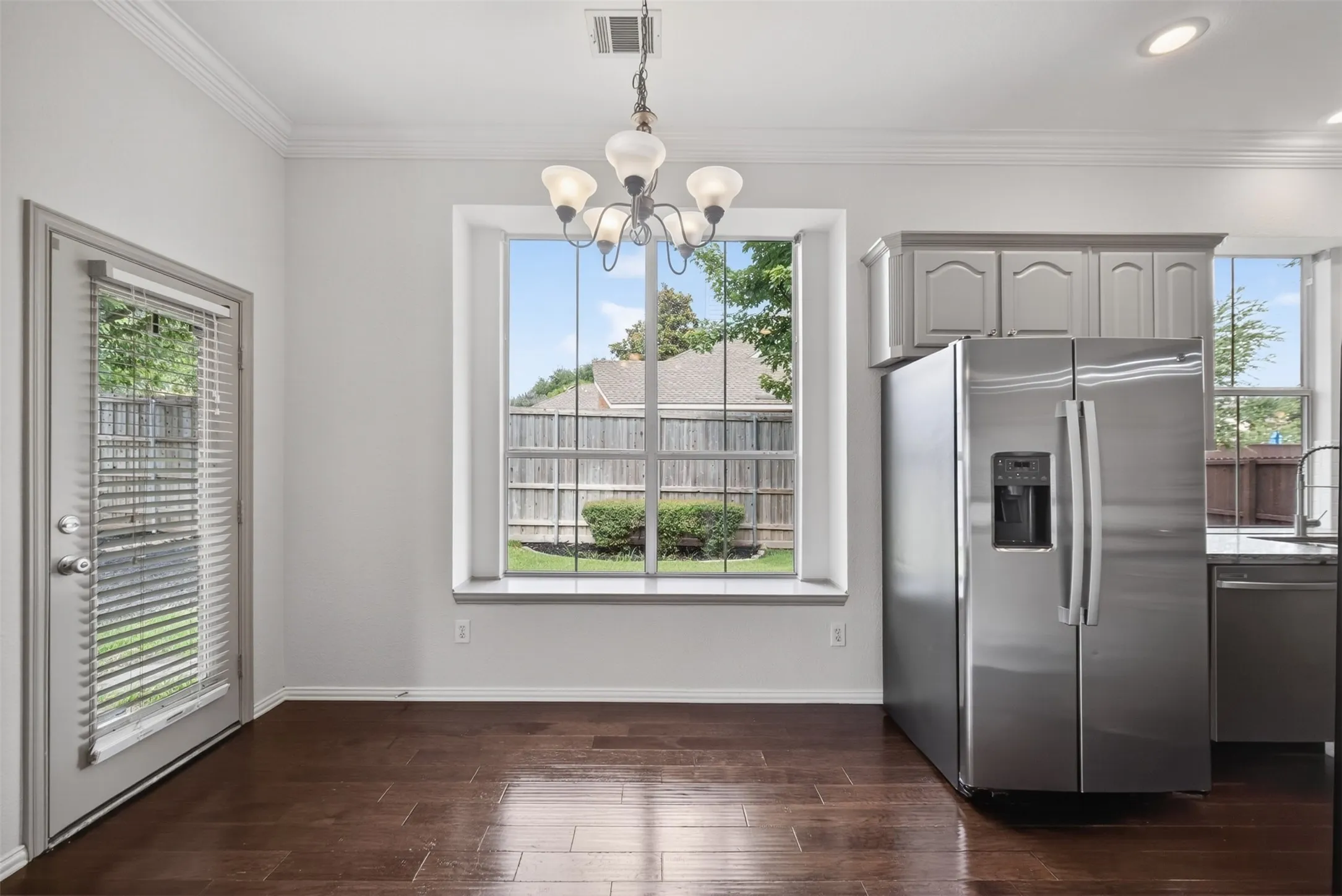 Single Family Residence For Rent in Collin County , 1203 Rainforest Lane, Allen, Texas 75013, 4 Bedroom, 3 Bathroom, 3 Garage spaces, 2,614 Sqft, built in 1997, mls#21371613, Real Estate Agent in Allen, Homes For Rent in Collin county, Homes For Rent in Allen, Realtor in Allen Texas, Real Estate Brokerage Independent Realty Texas, Luminita Cordes Realtor