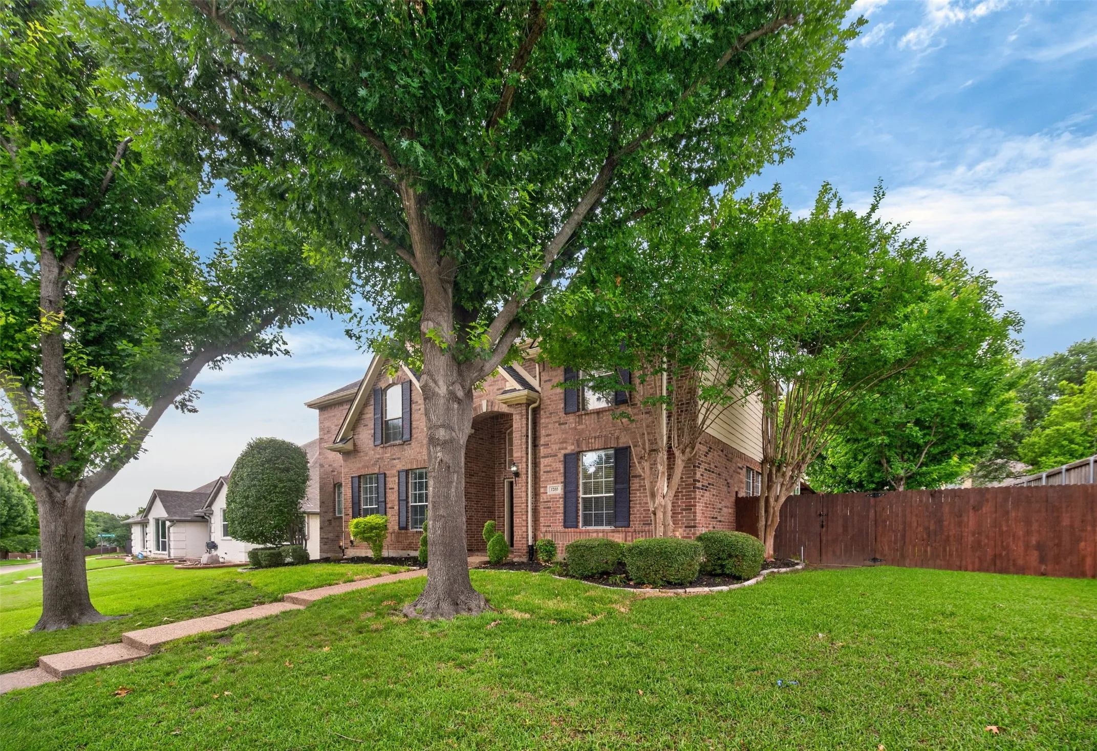 Single Family Residence For Rent in Collin County , 1203 Rainforest Lane, Allen, Texas 75013, 4 Bedroom, 3 Bathroom, 3 Garage spaces, 2,614 Sqft, built in 1997, mls#21371613, Real Estate Agent in Allen, Homes For Rent in Collin county, Homes For Rent in Allen, Realtor in Allen Texas, Real Estate Brokerage Independent Realty Texas, Luminita Cordes Realtor