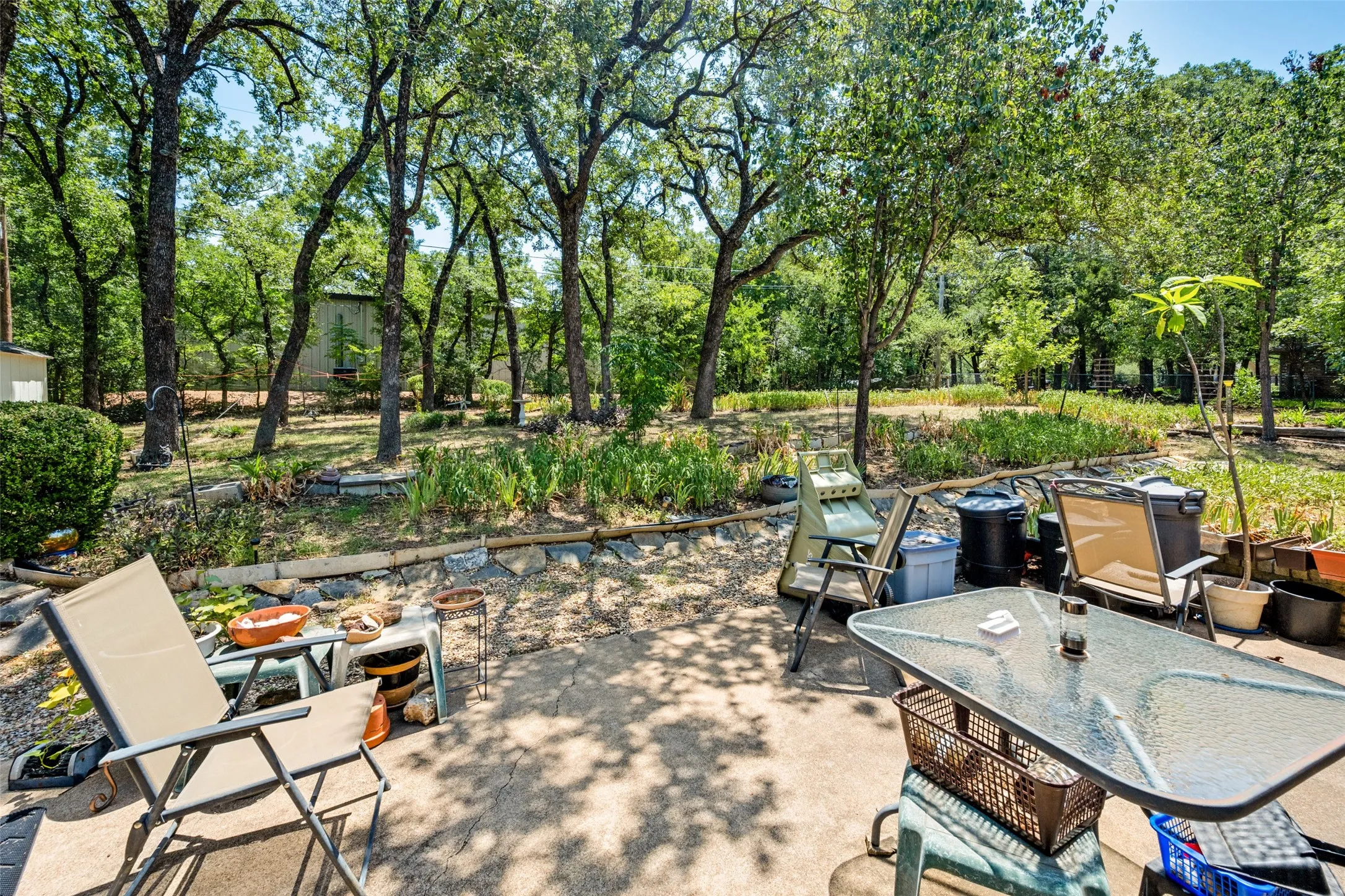 Single Family Residence For Sale in Tarrant County , 3014 Idlecreek Drive, Dalworthington Gardens, Texas 76016, 3 Bedroom, 2 Bathroom, 2 Garage spaces, 2,100 Sqft, built in 1962, mls#21369834, Real Estate Agent in Dalworthington Gardens, Homes For Sale in Tarrant county, Homes For Sale in Dalworthington Gardens, Realtor in Dalworthington Gardens Texas, Real Estate Brokerage Independent Realty Texas, Luminita Cordes Realtor