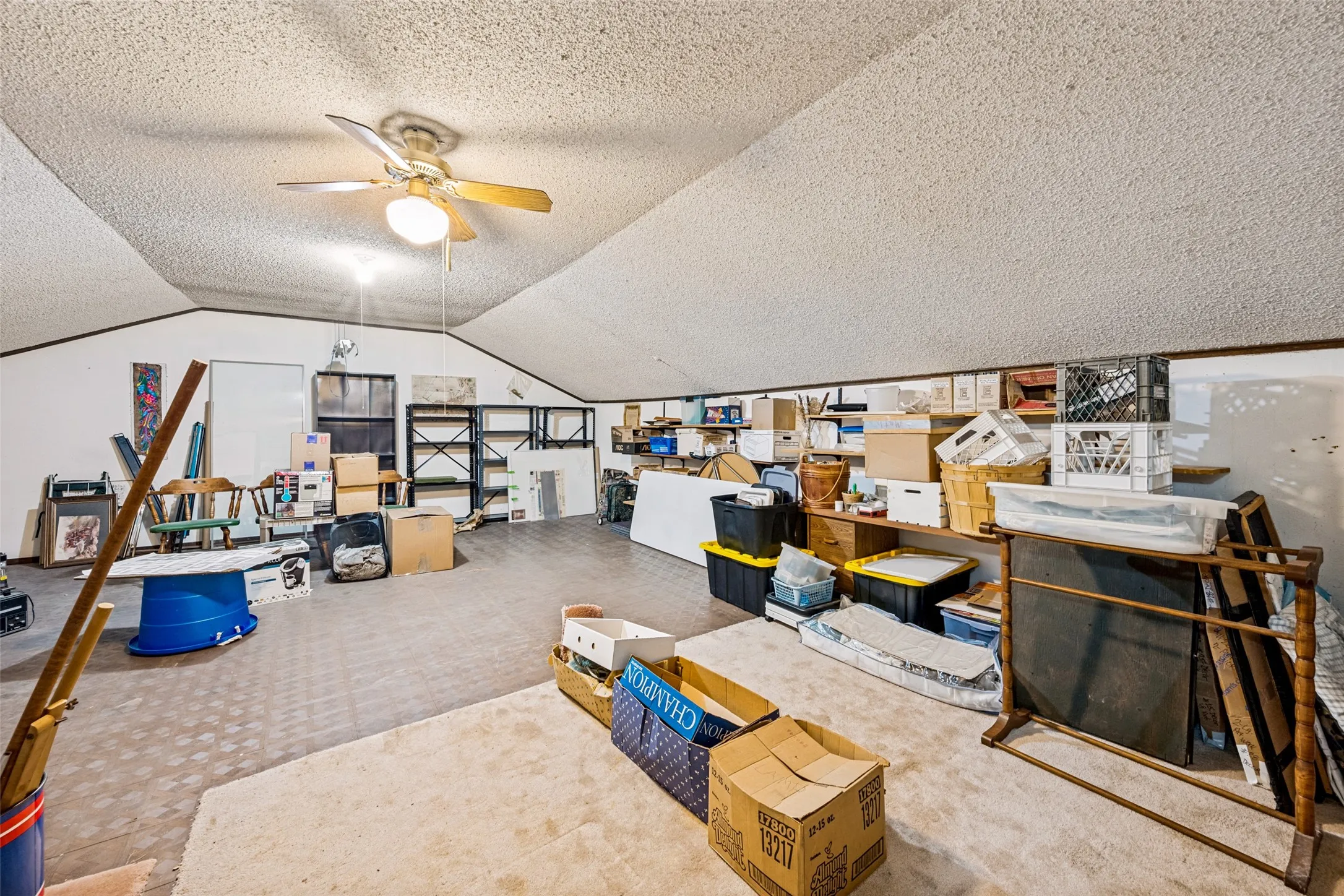 Single Family Residence For Sale in Tarrant County , 3014 Idlecreek Drive, Dalworthington Gardens, Texas 76016, 3 Bedroom, 2 Bathroom, 2 Garage spaces, 2,100 Sqft, built in 1962, mls#21369834, Real Estate Agent in Dalworthington Gardens, Homes For Sale in Tarrant county, Homes For Sale in Dalworthington Gardens, Realtor in Dalworthington Gardens Texas, Real Estate Brokerage Independent Realty Texas, Luminita Cordes Realtor