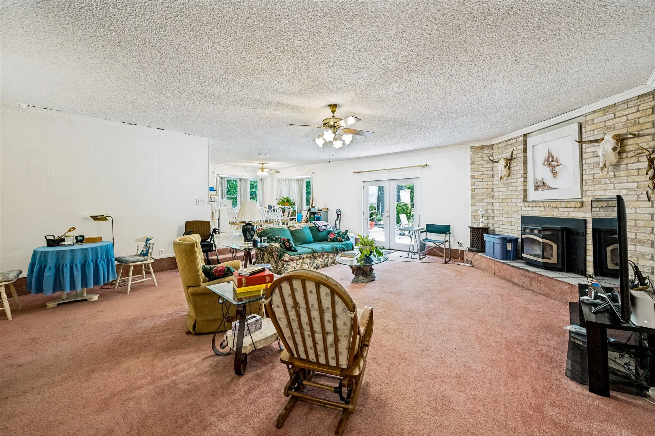 Single Family Residence For Sale in Tarrant County , 3014 Idlecreek Drive, Dalworthington Gardens, Texas 76016, 3 Bedroom, 2 Bathroom, 2 Garage spaces, 2,100 Sqft, built in 1962, mls#21369834, Real Estate Agent in Dalworthington Gardens, Homes For Sale in Tarrant county, Homes For Sale in Dalworthington Gardens, Realtor in Dalworthington Gardens Texas, Real Estate Brokerage Independent Realty Texas, Luminita Cordes Realtor