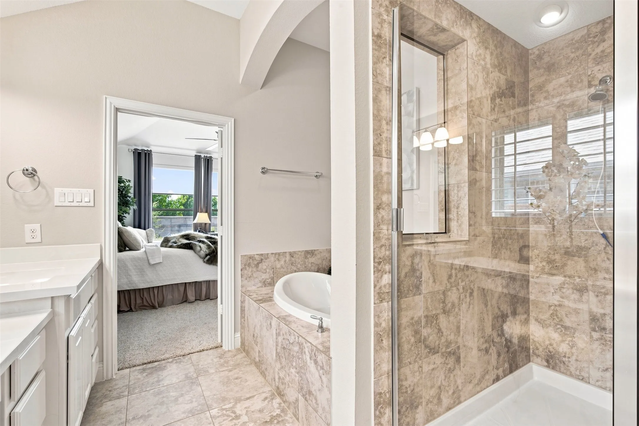 Single Family Residence For Sale in Collin County , 400 Village Creek Drive, Mc Kinney, Texas 75071, 3 Bedroom, 3 Bathroom, 3 Garage spaces, 2,083 Sqft, built in 2017, mls#21371052, Real Estate Agent in Mc Kinney, Homes For Sale in Collin county, Homes For Sale in Mc Kinney, Realtor in Mc Kinney Texas, Real Estate Brokerage Independent Realty Texas, Luminita Cordes Realtor