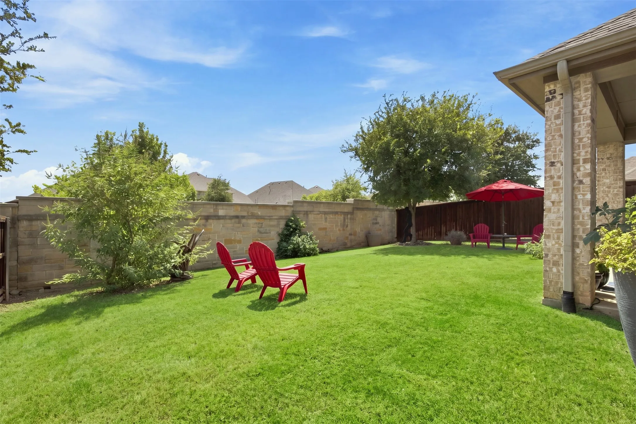 Single Family Residence For Sale in Collin County , 400 Village Creek Drive, Mc Kinney, Texas 75071, 3 Bedroom, 3 Bathroom, 3 Garage spaces, 2,083 Sqft, built in 2017, mls#21371052, Real Estate Agent in Mc Kinney, Homes For Sale in Collin county, Homes For Sale in Mc Kinney, Realtor in Mc Kinney Texas, Real Estate Brokerage Independent Realty Texas, Luminita Cordes Realtor