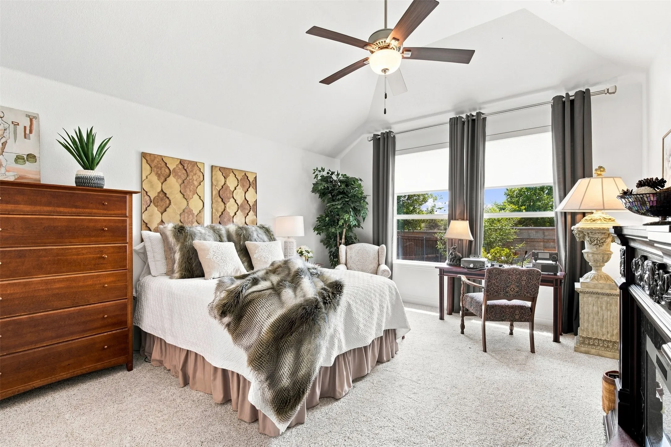Single Family Residence For Sale in Collin County , 400 Village Creek Drive, Mc Kinney, Texas 75071, 3 Bedroom, 3 Bathroom, 3 Garage spaces, 2,083 Sqft, built in 2017, mls#21371052, Real Estate Agent in Mc Kinney, Homes For Sale in Collin county, Homes For Sale in Mc Kinney, Realtor in Mc Kinney Texas, Real Estate Brokerage Independent Realty Texas, Luminita Cordes Realtor